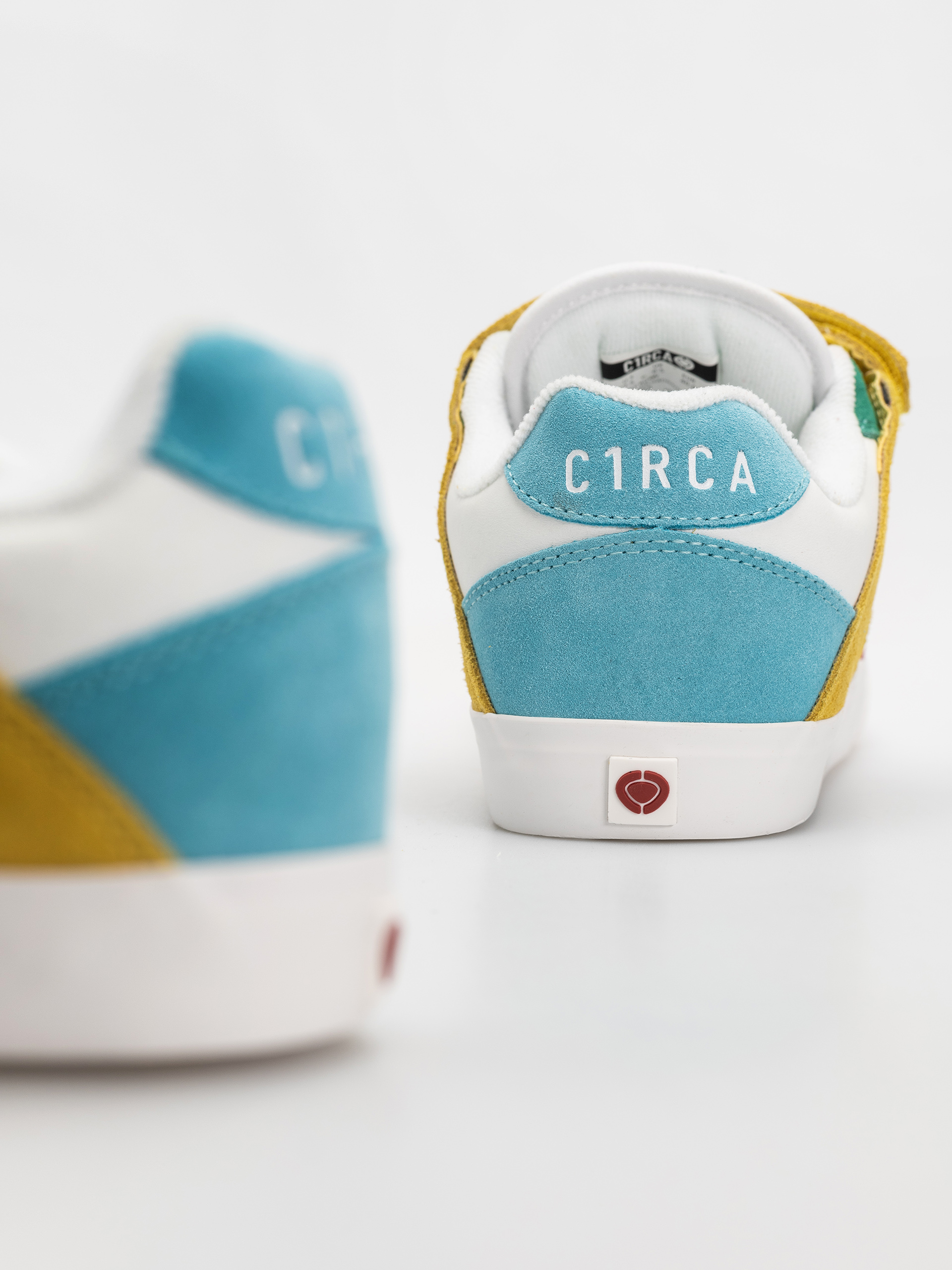 Взуття Circa 205 Vulc (red/green/yellow/white)