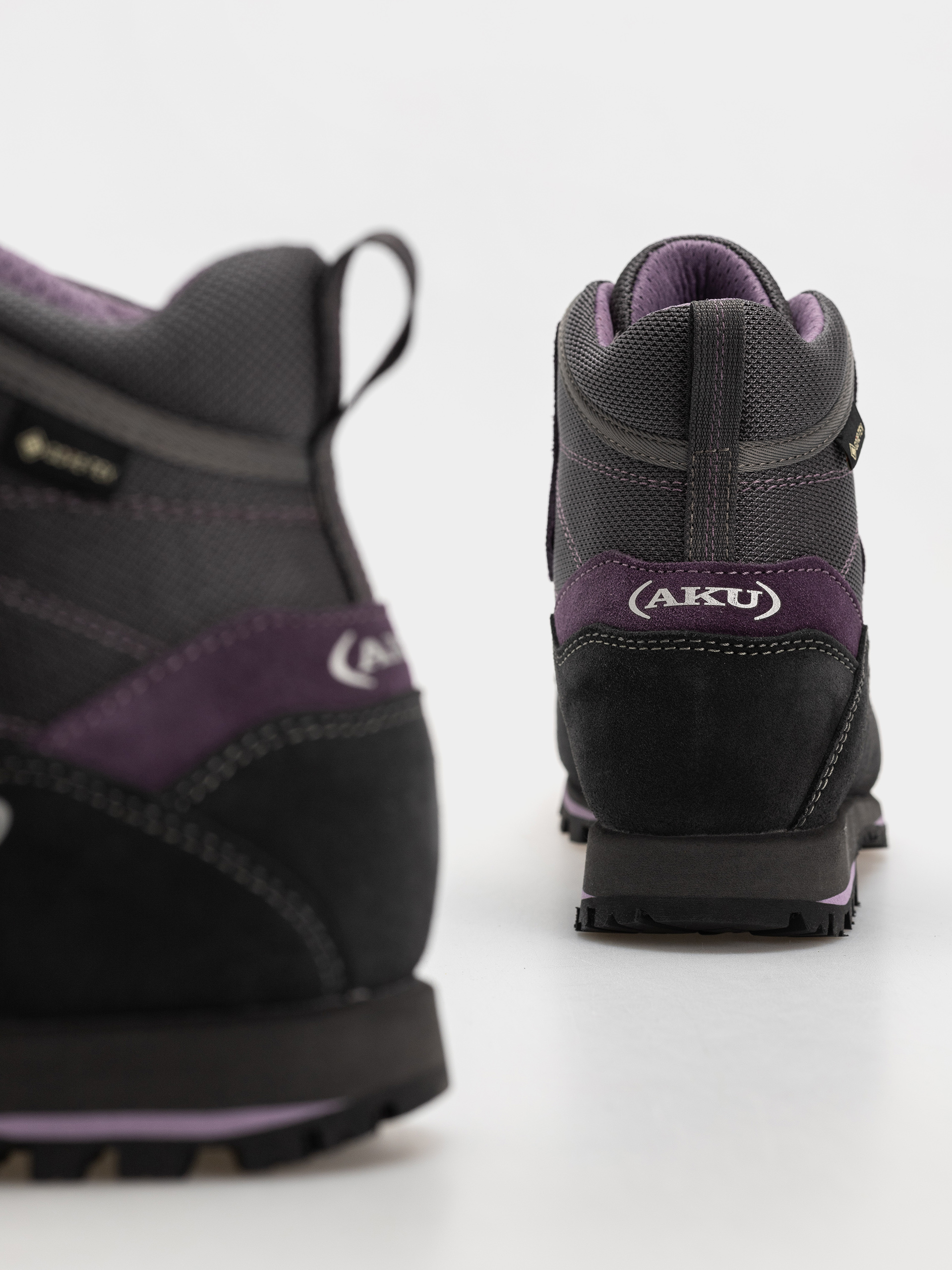 Взуття AKU Trekker Lite III GTX Wmn (anthracite/violet)