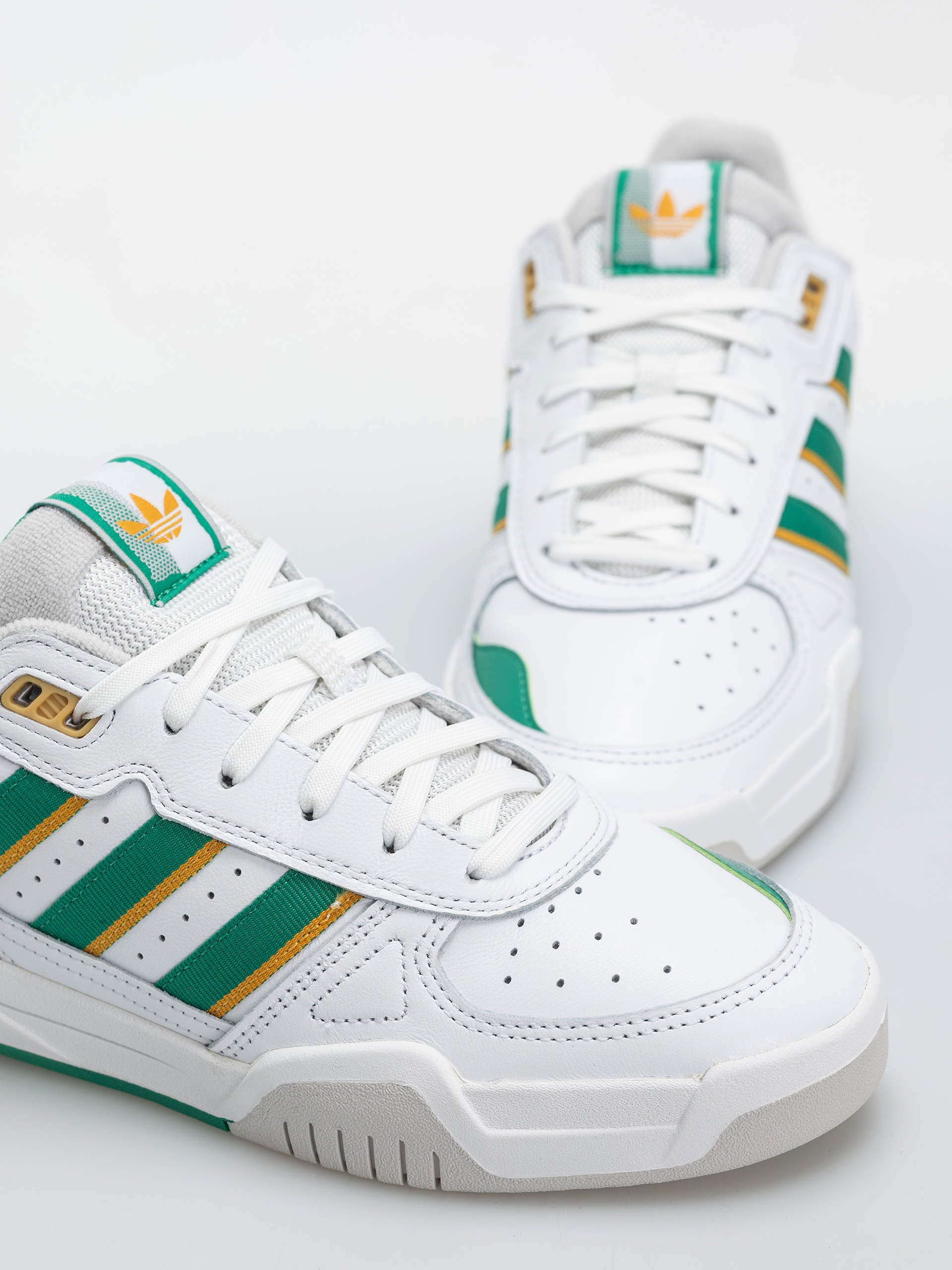 Взуття adidas Tekkira Cup (ftwwht/cougrn/preyel)