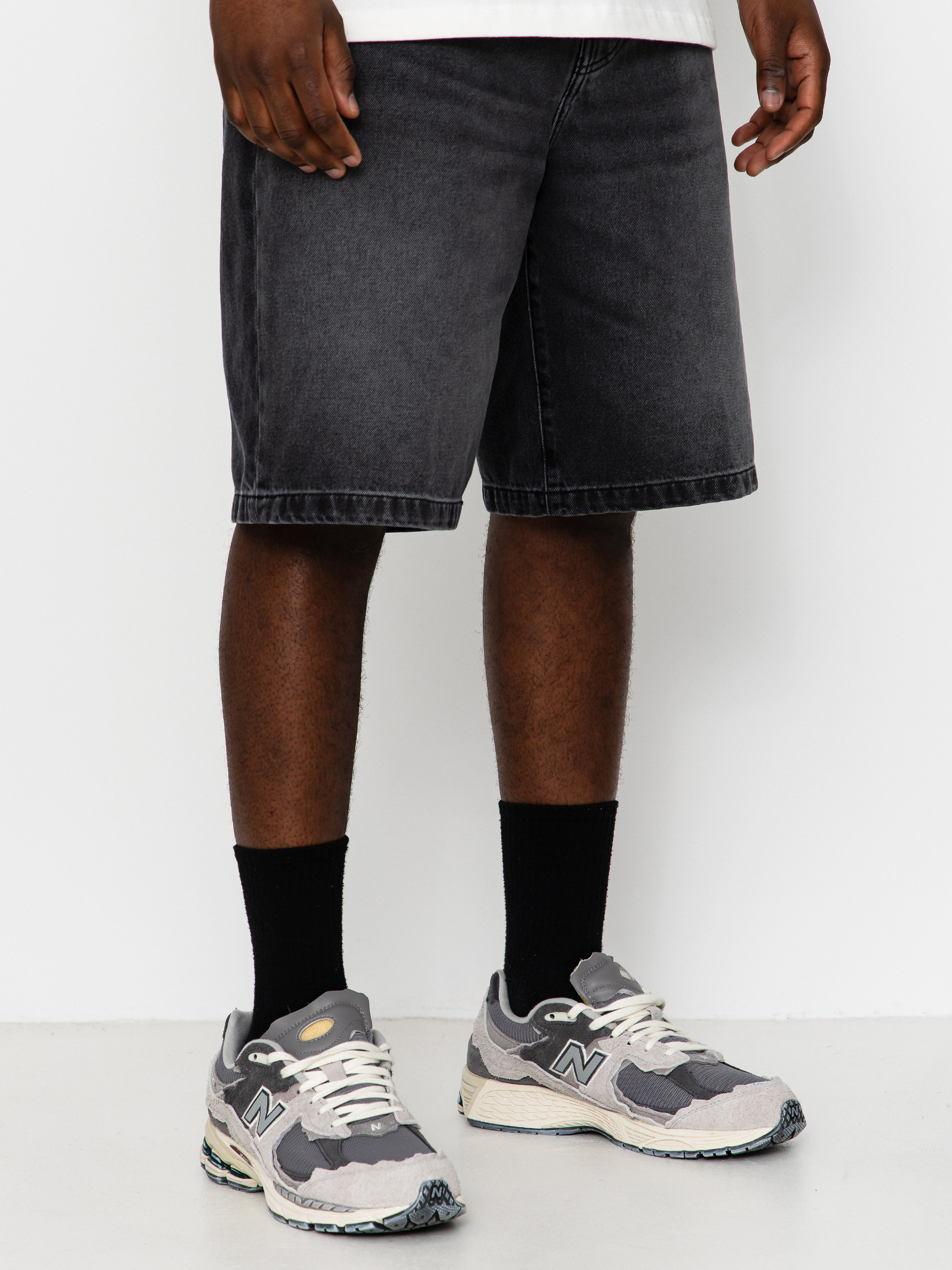 Шорти Carhartt WIP Landon (black worn bleached)