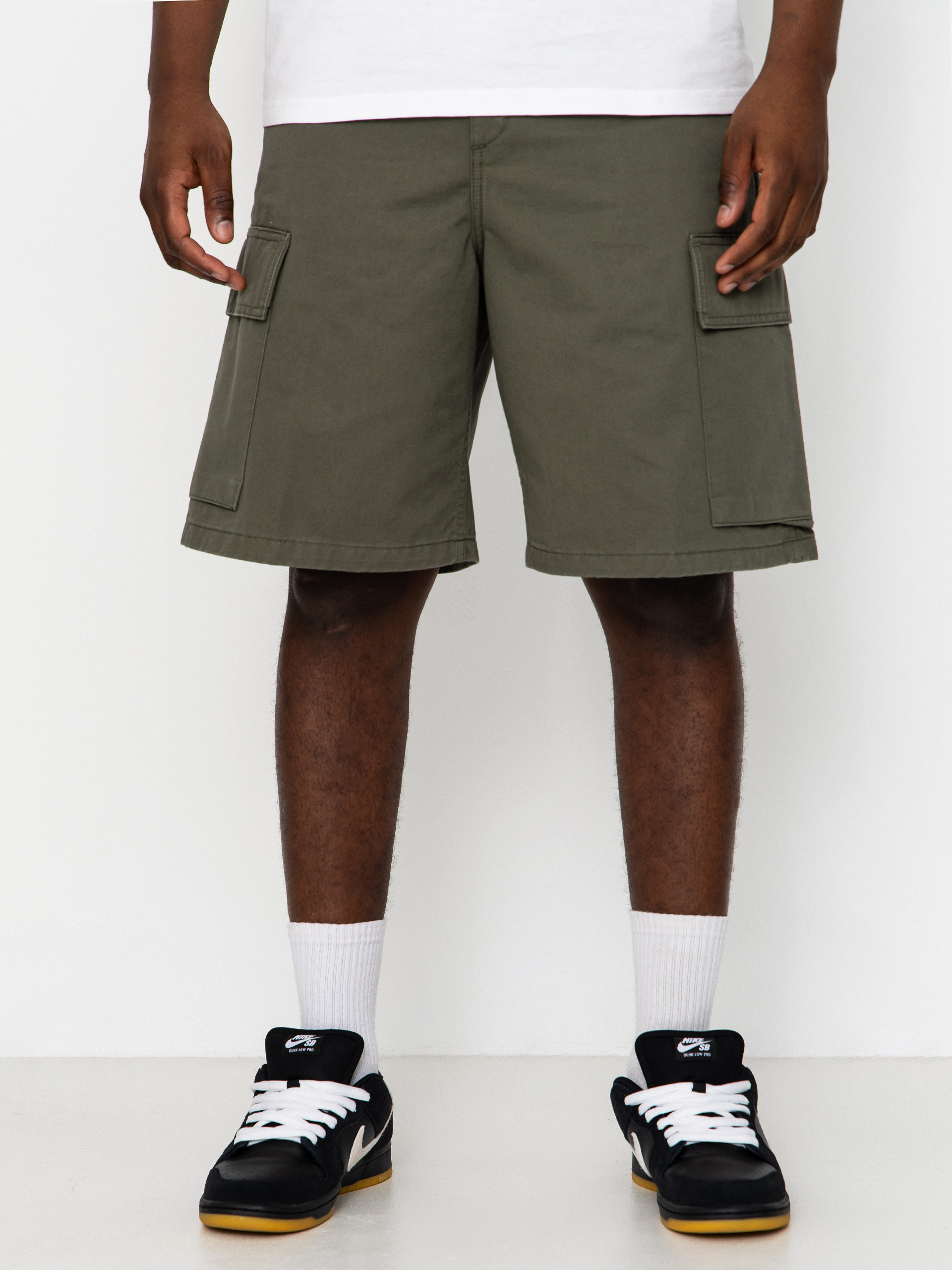 u0428u043eu0440u0442u0438 Carhartt WIP Kade Cargo (leaf)