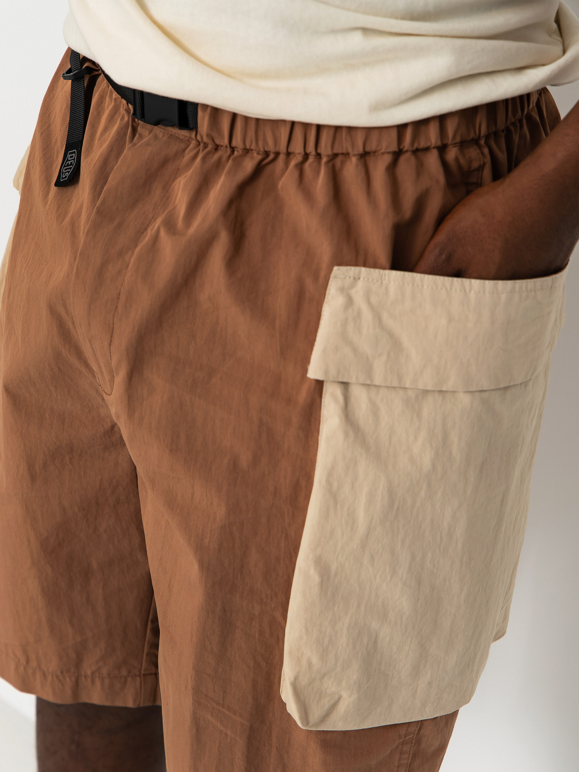 Шорти Deus Ex Machina Duck Dive (camel brown)