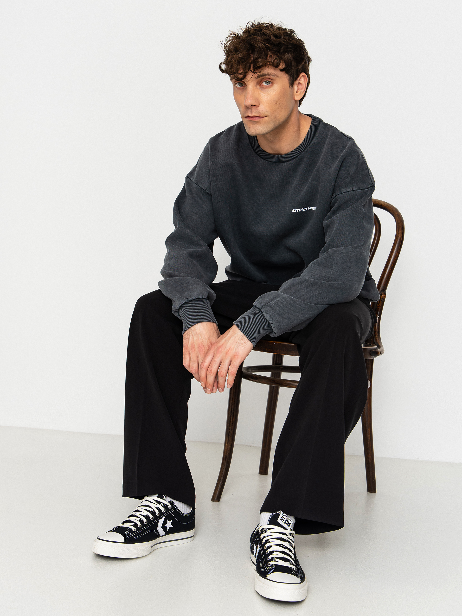 Світшот Beyond Medals Distressed Logo (black)