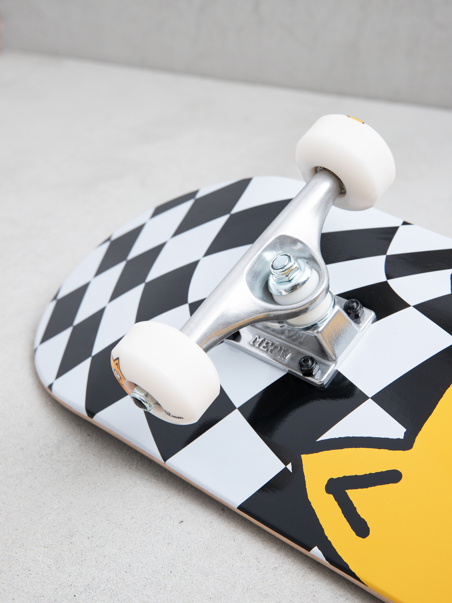 Скейтборд Meow Skateboards Big Cat Checker Twist (black/white)