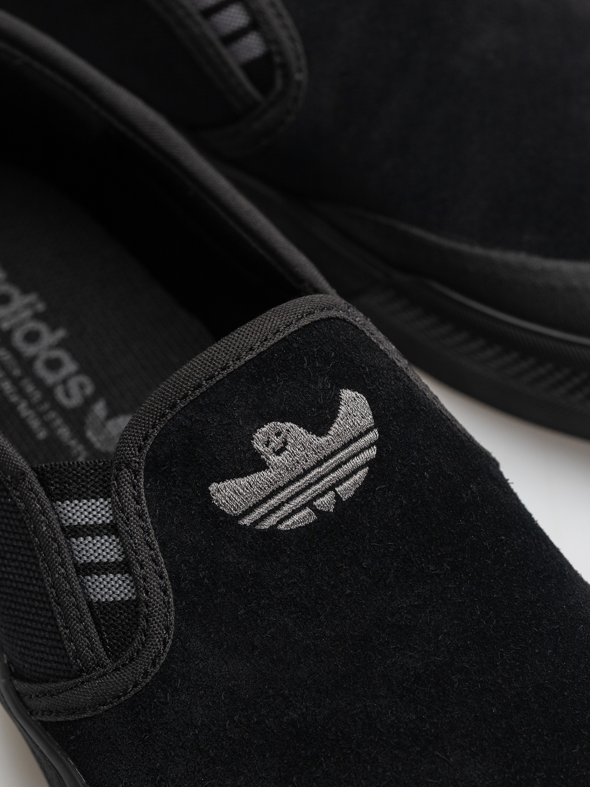 Шльопанці adidas Shmoofoil Slip Rx (cblack/grefou/cblack)