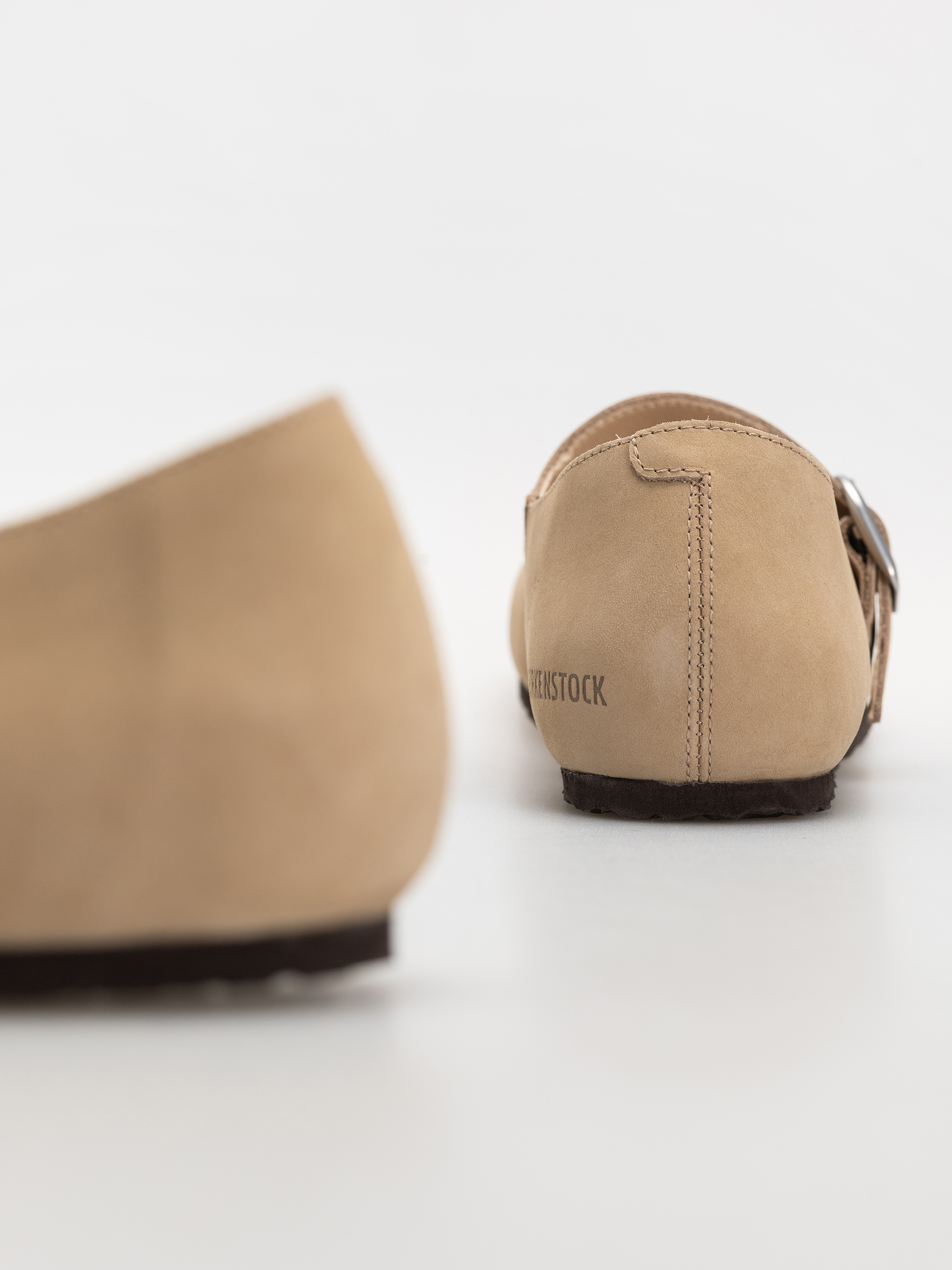 Шльопанці Birkenstock Santa Clarita Nubuck Leather Narrow Wmn (sandcastle)