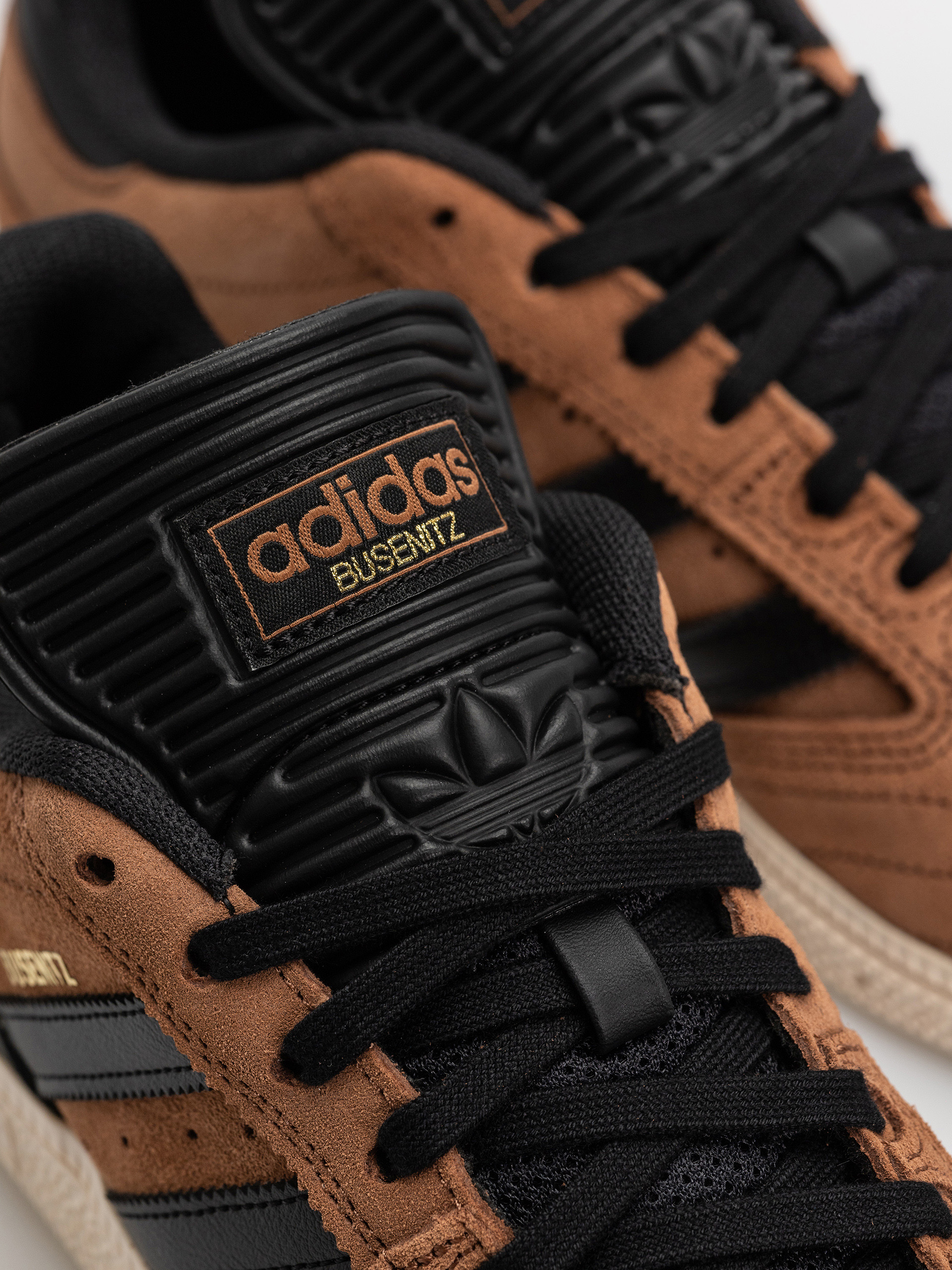 Взуття adidas Busenitz (prebrn/cblack/cwhite)