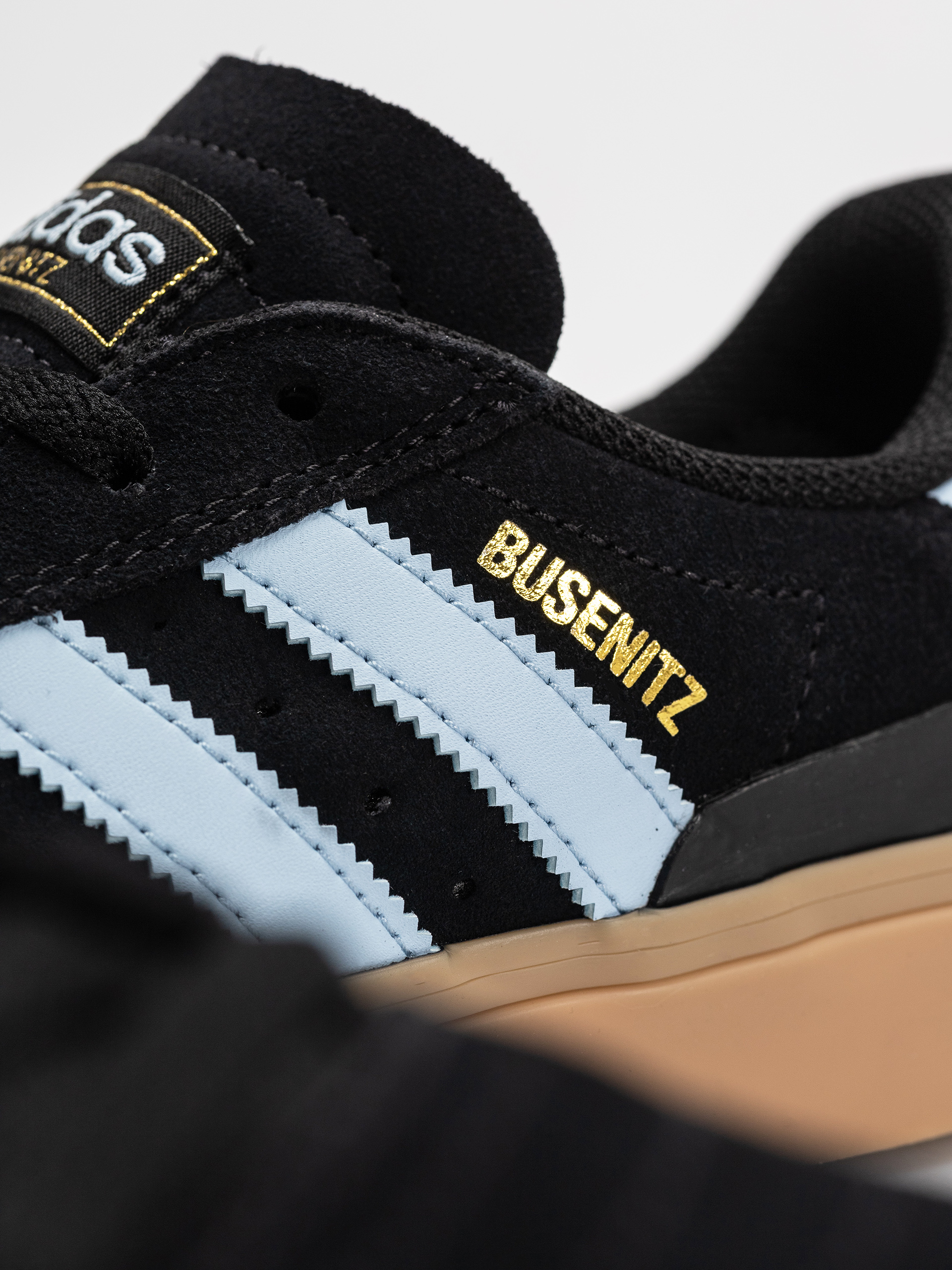 Взуття adidas Busenitz Vulc II (cblack/clesky/gum4)