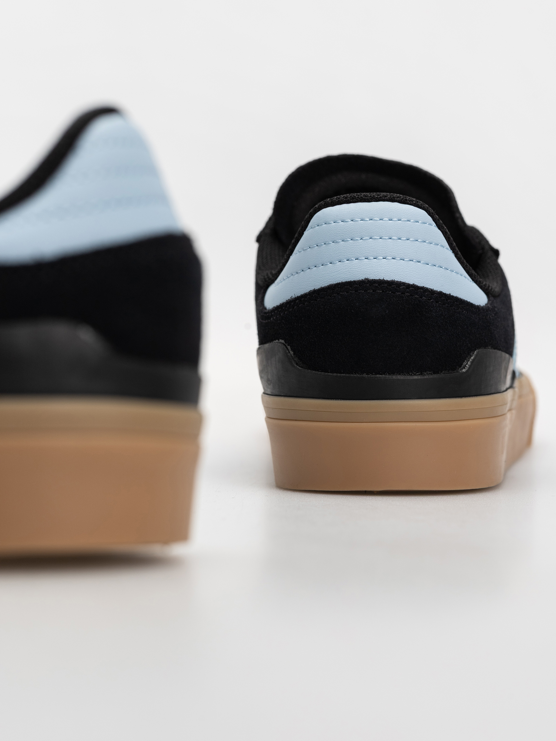 Взуття adidas Busenitz Vulc II (cblack/clesky/gum4)