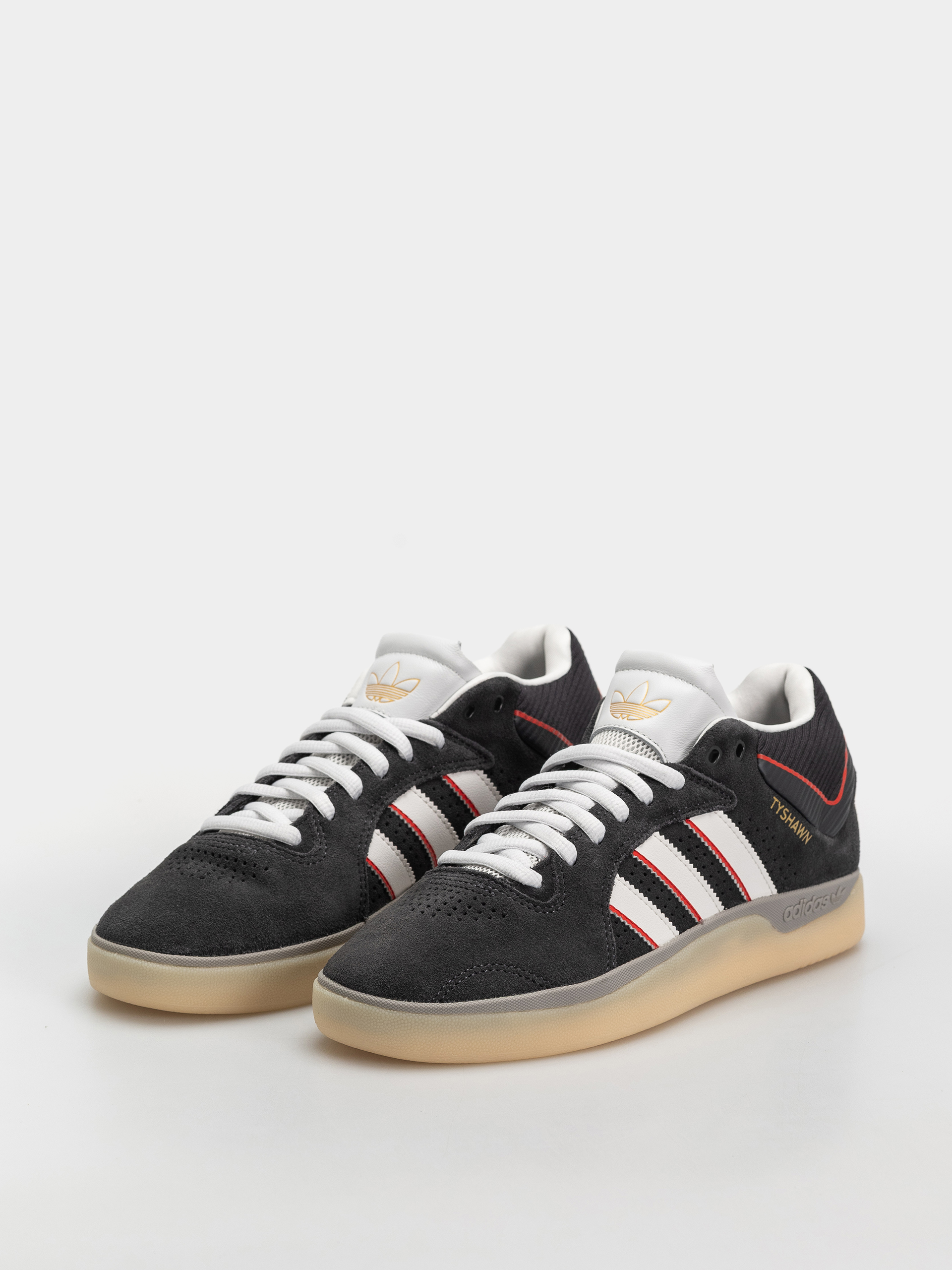 Взуття adidas Tyshawn (carbon/crywht/betsca)