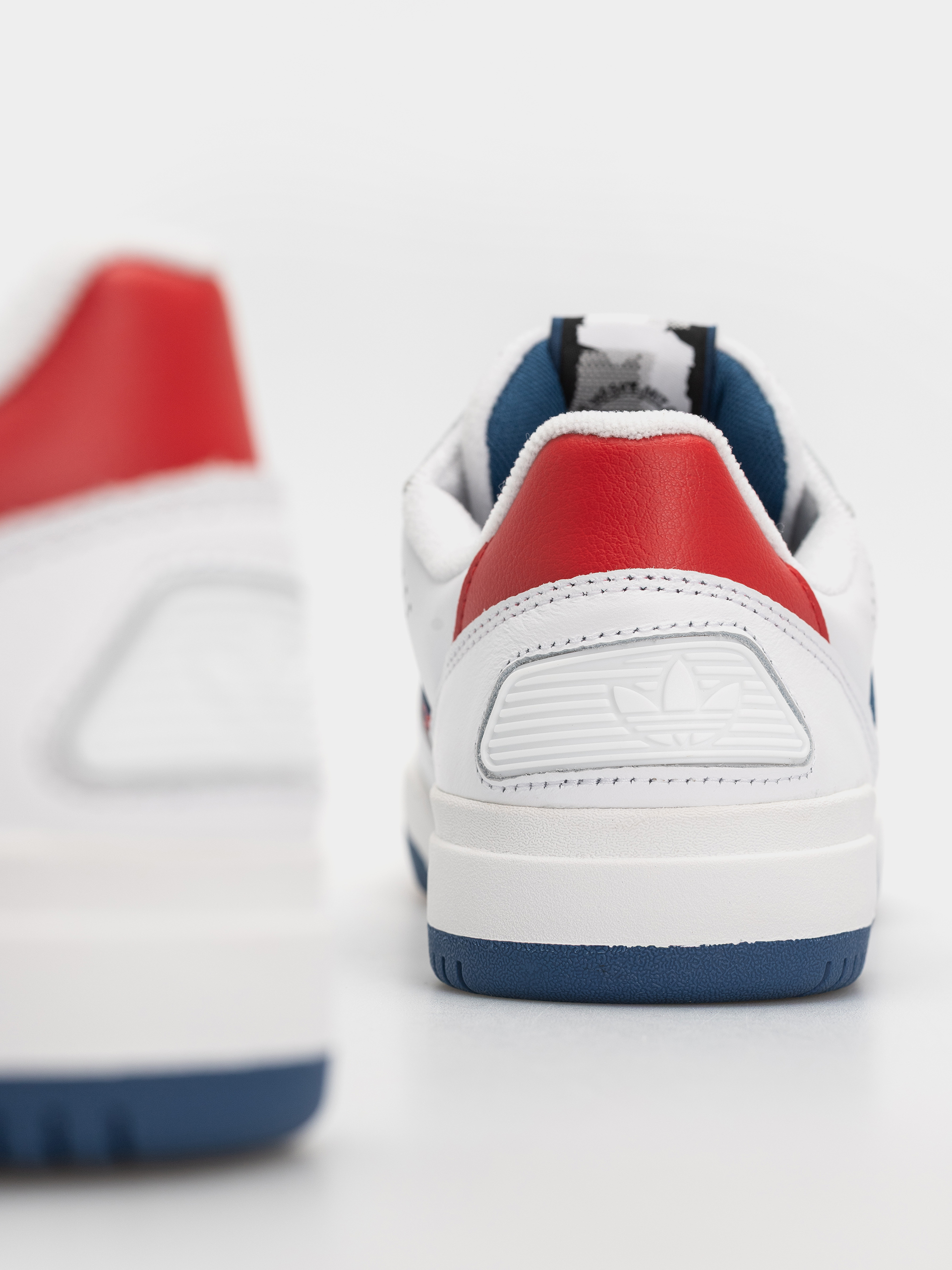 Взуття adidas Tekkira Cup (ftwwht/betsca)