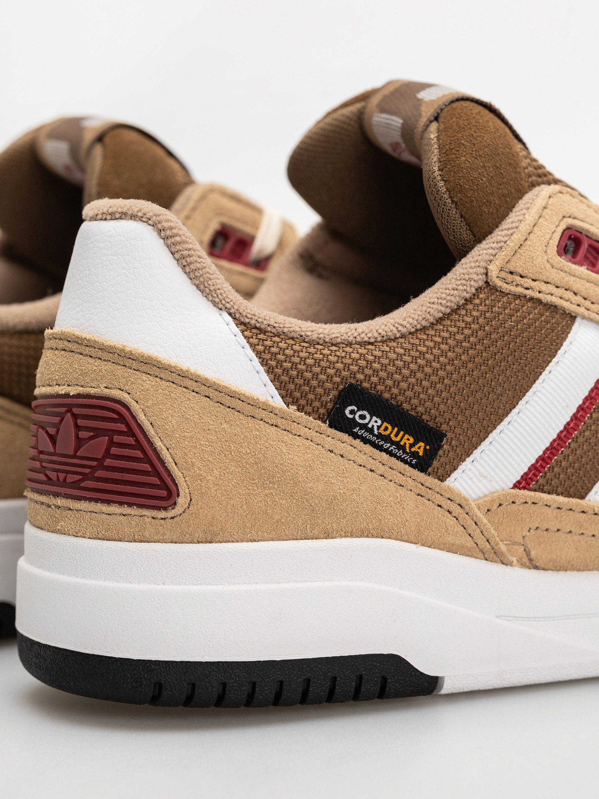 Взуття adidas Tekkira Cup (cardbo/ftwwht/tmvire)