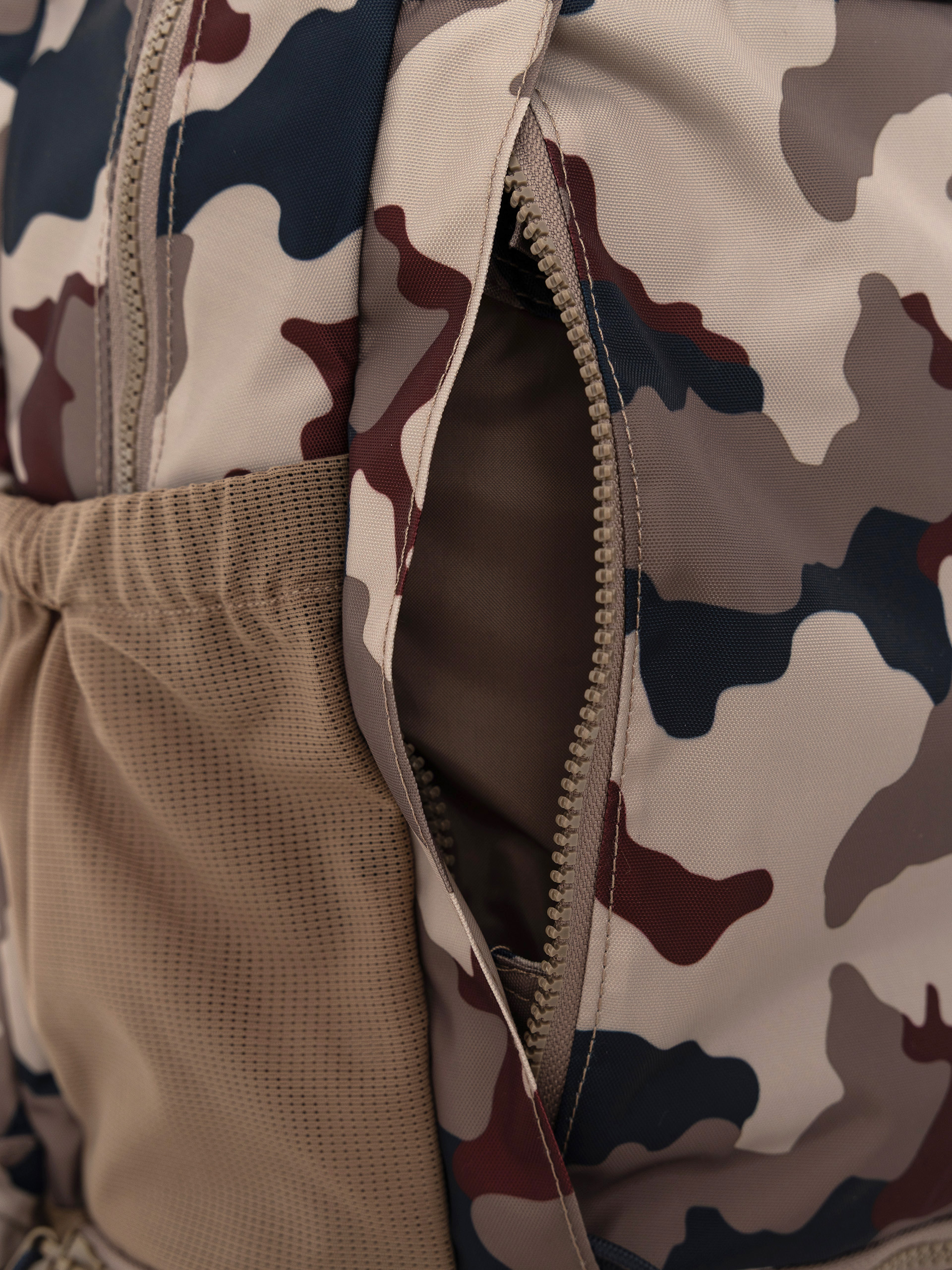 Рюкзак adidas Fs+ Camo (khathr/khasix/aurink)