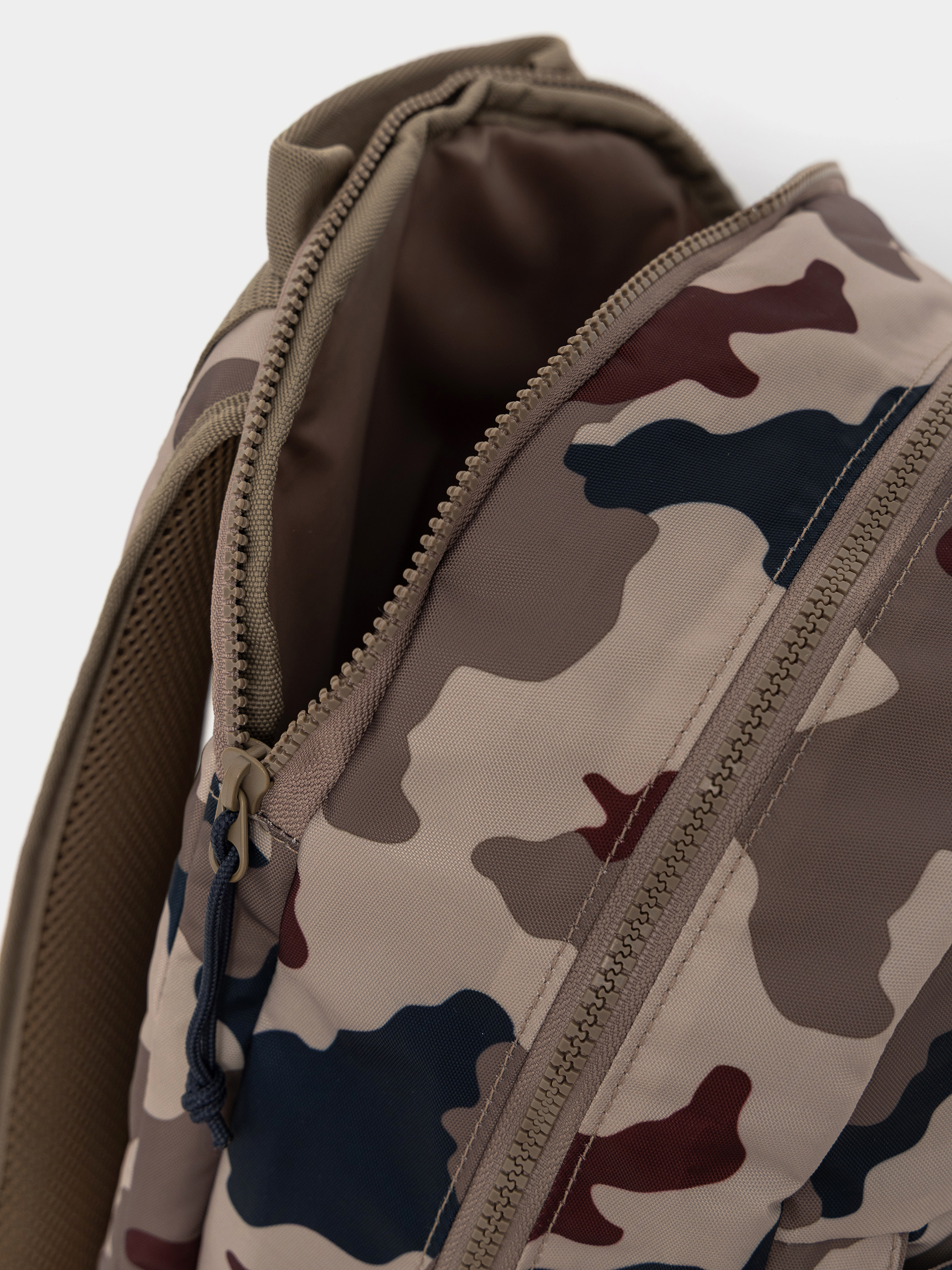 Рюкзак adidas Fs+ Camo (khathr/khasix/aurink)