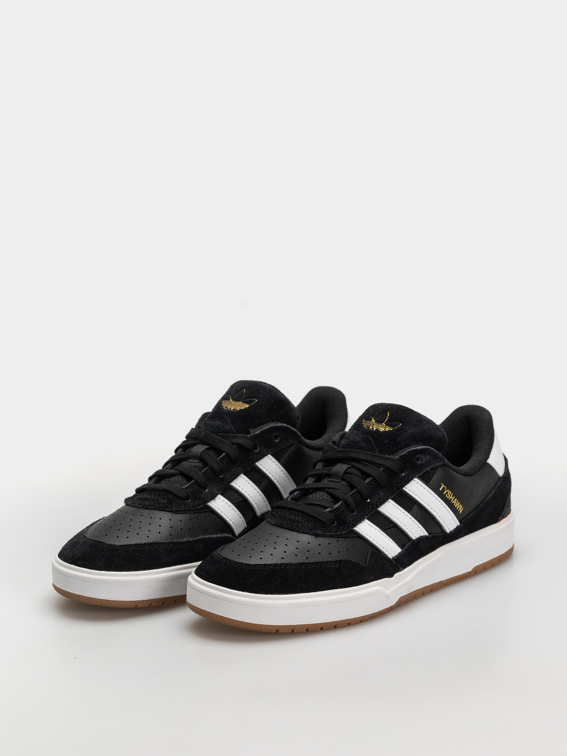 Взуття adidas Tyshawn II (cblack/ftwwht/gum4)