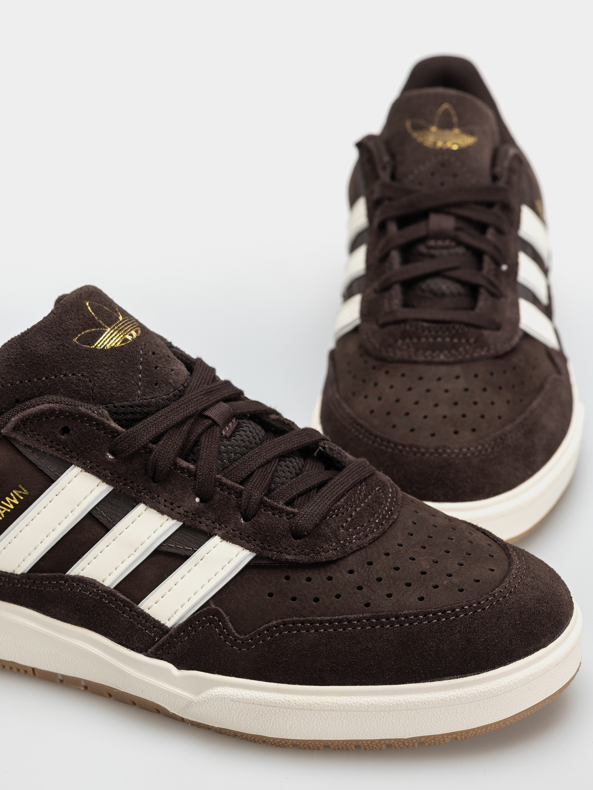 Взуття adidas Tyshawn II (owhite/cwhite)