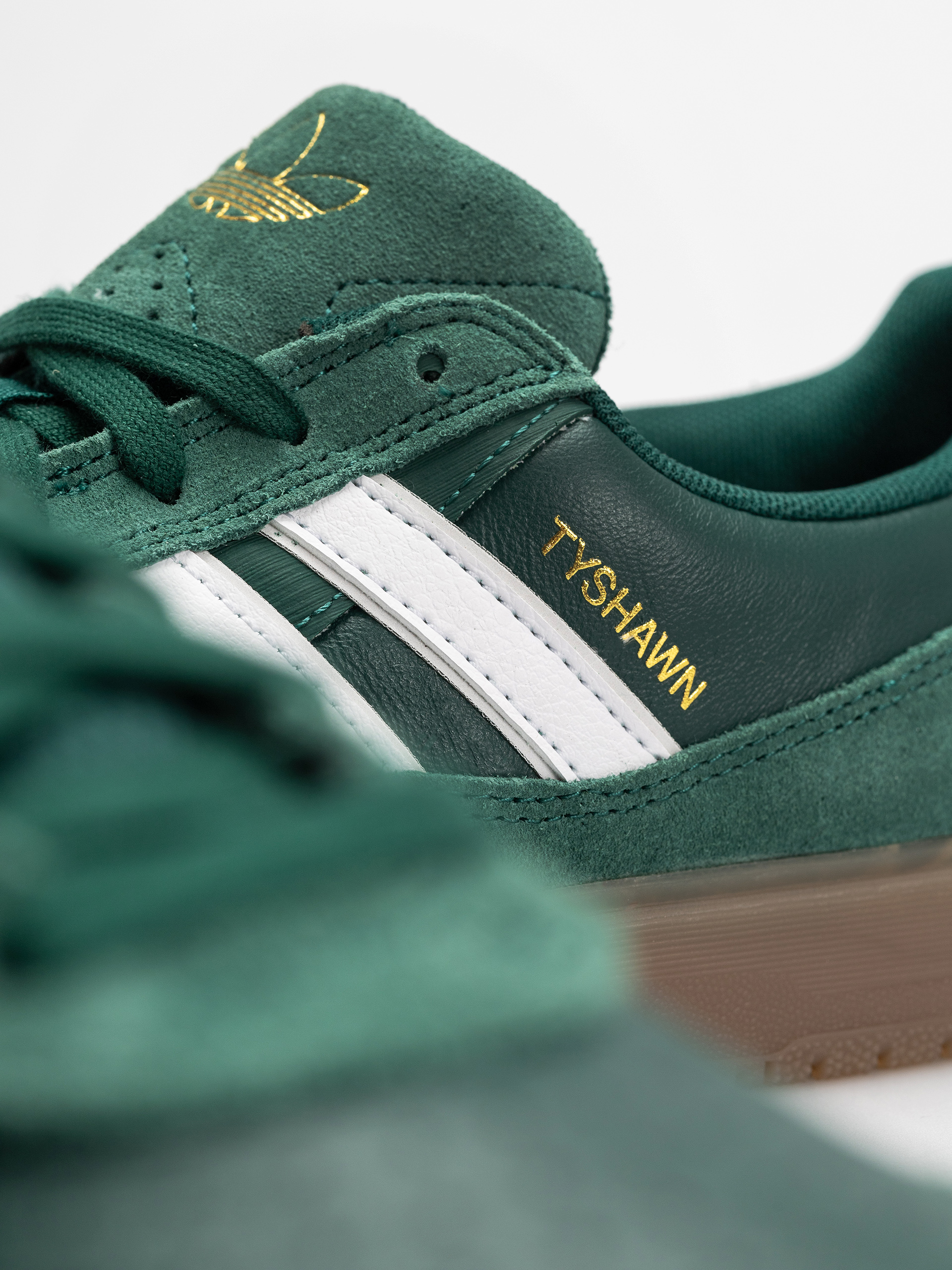 Взуття adidas Tyshawn II (cgreen/ftwwht/gum5)