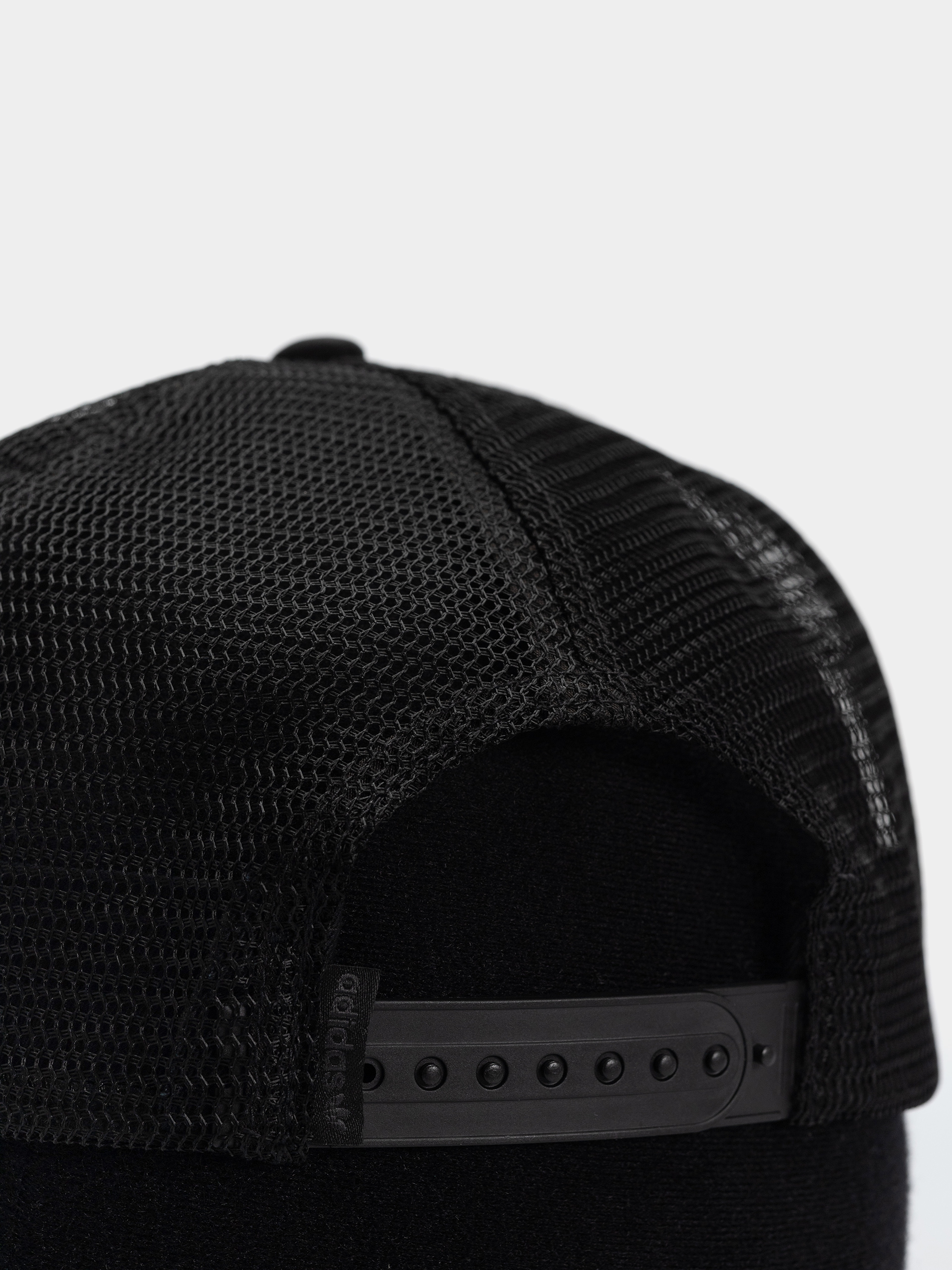 Кепка adidas Tyshawn Trucker (black)