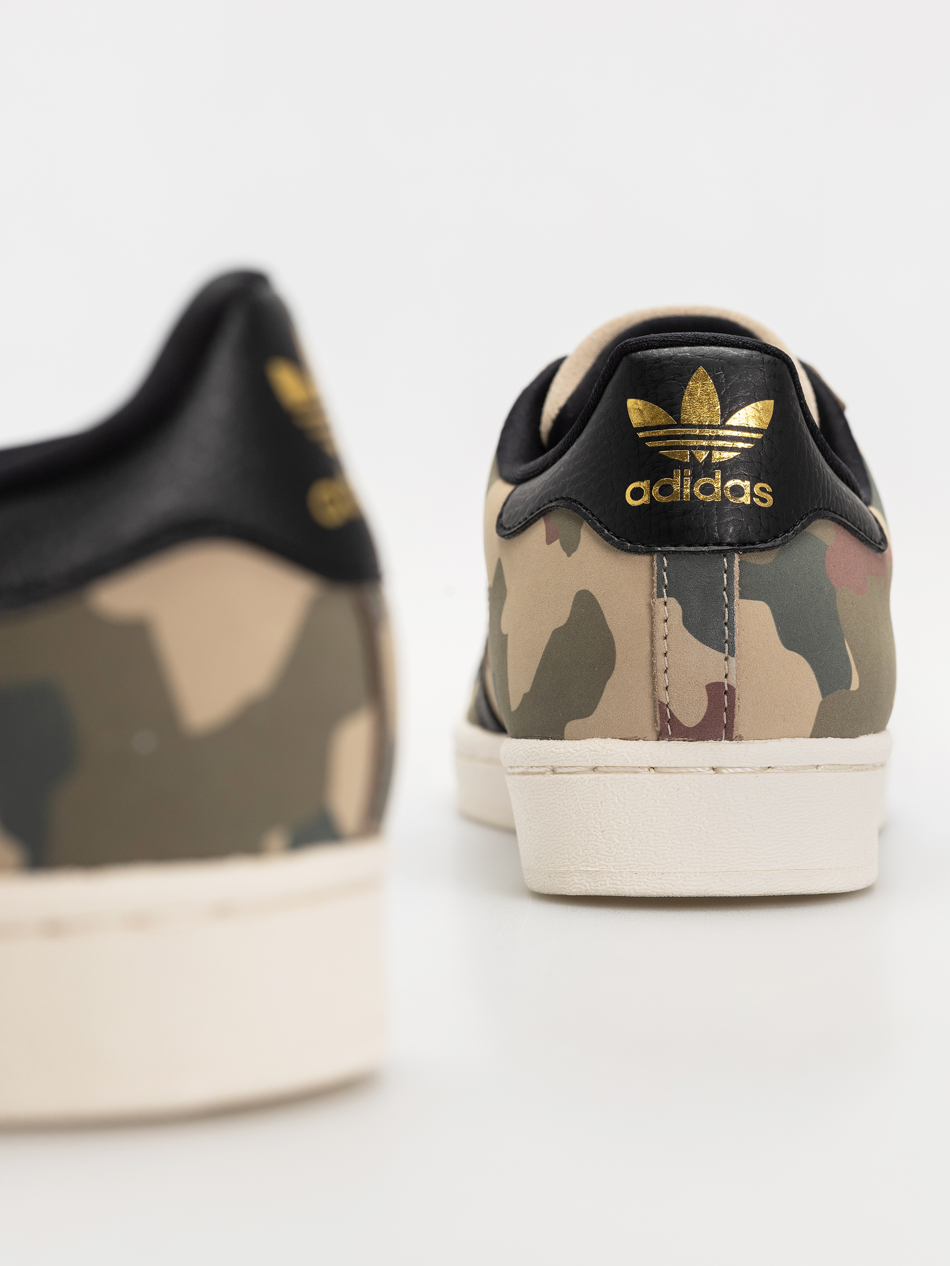 Взуття adidas Superstar Adv (khathr/cblack/cwhite)
