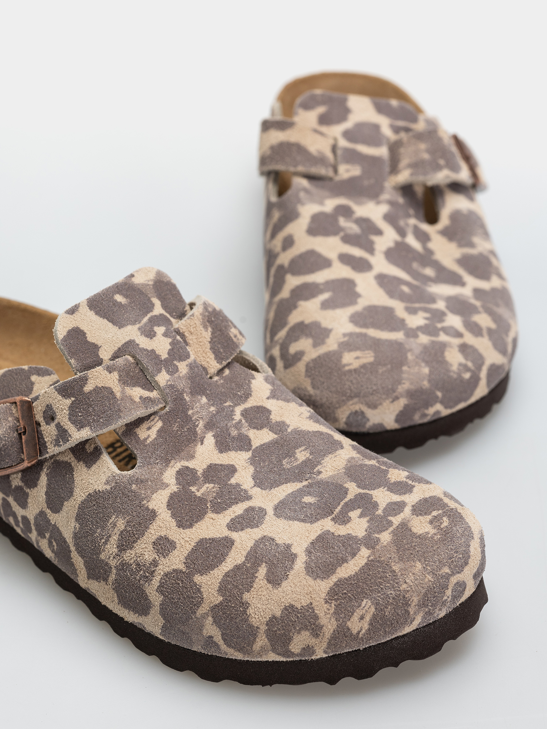 Шльопанці Birkenstock Boston Suede Leather Narrow (leo sandcastle)