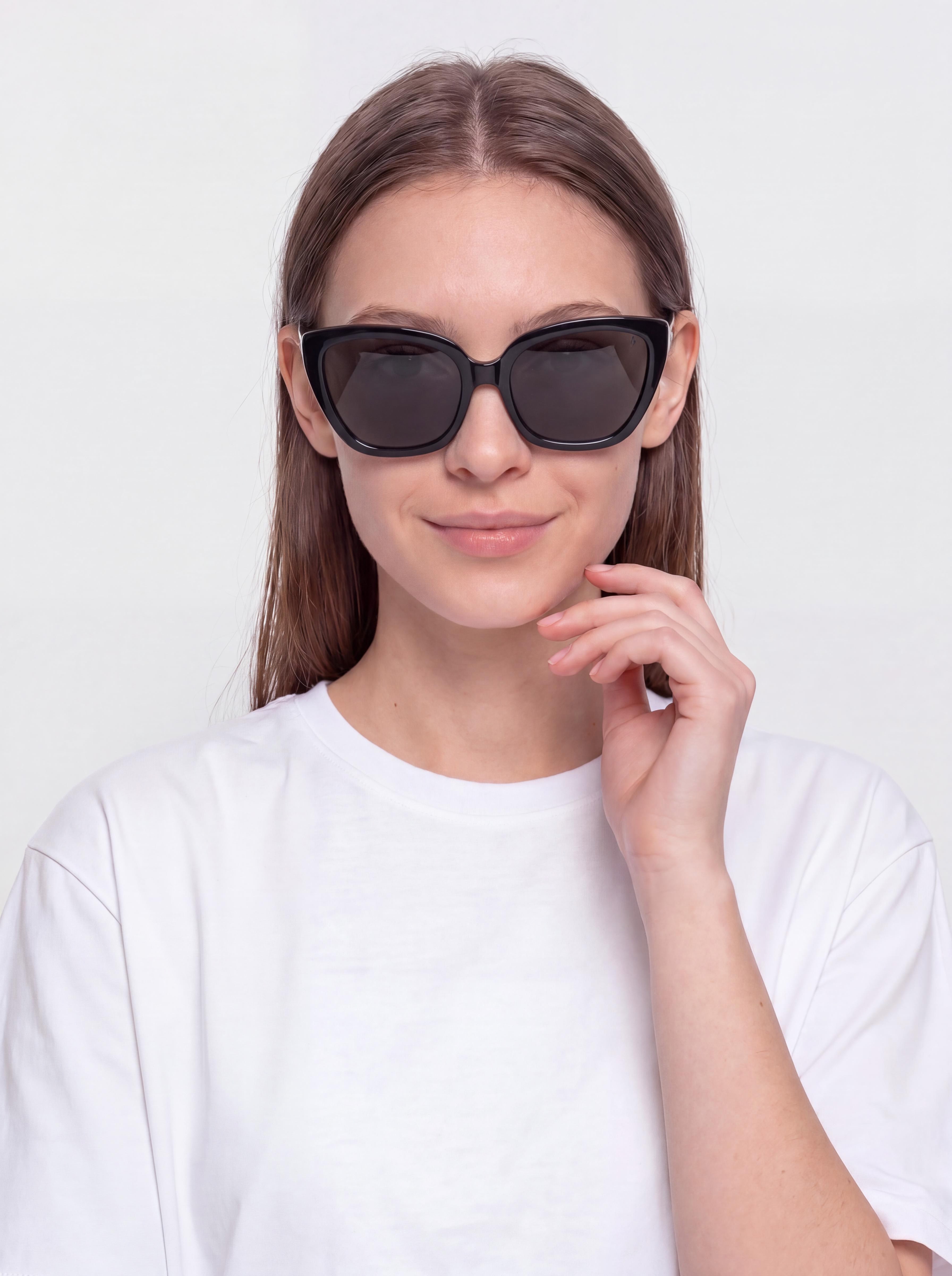 Сонцезахисні окуляри Volcom Milli Wmn (gloss black/gray polar)