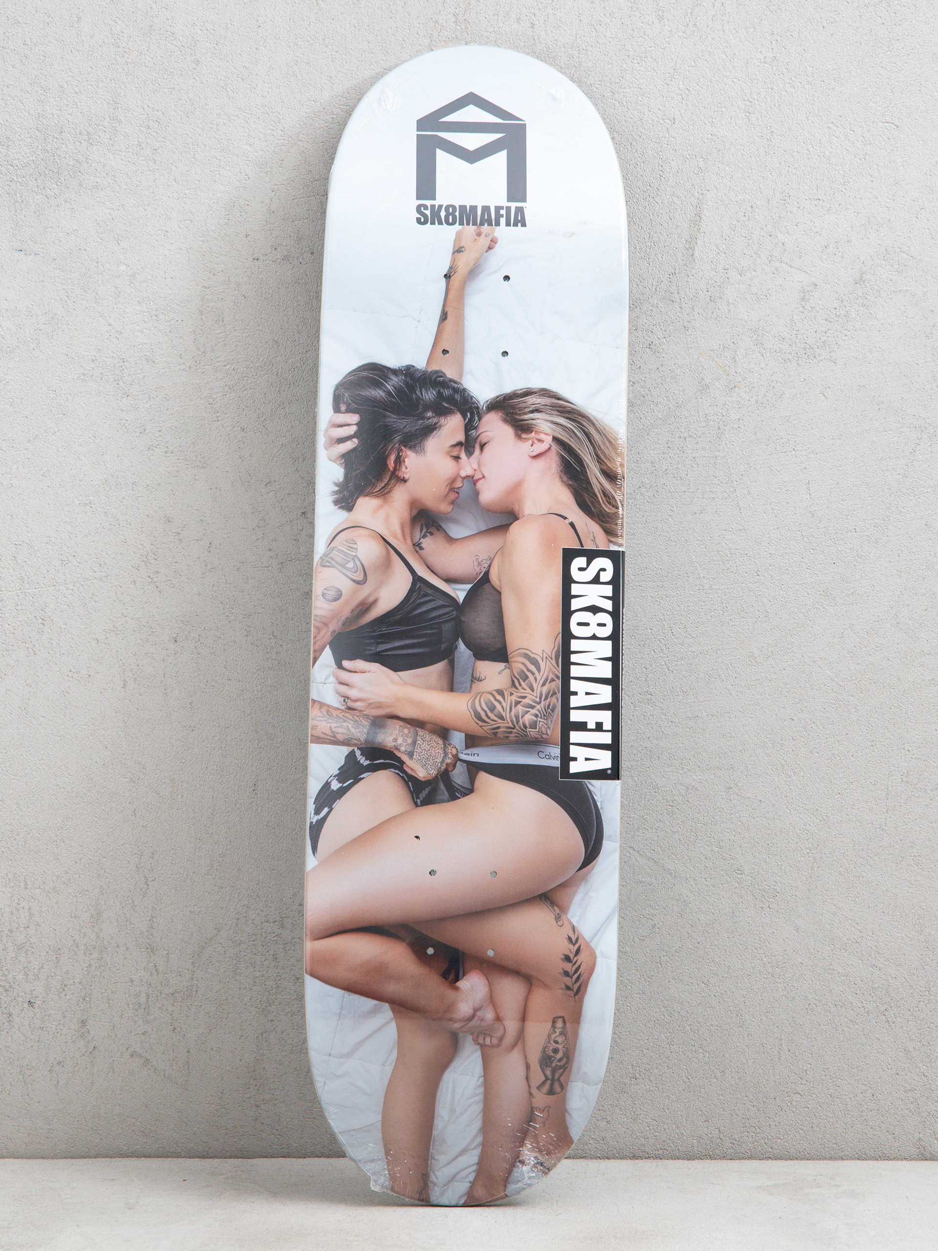 Декa Sk8Mafia Girls Love 