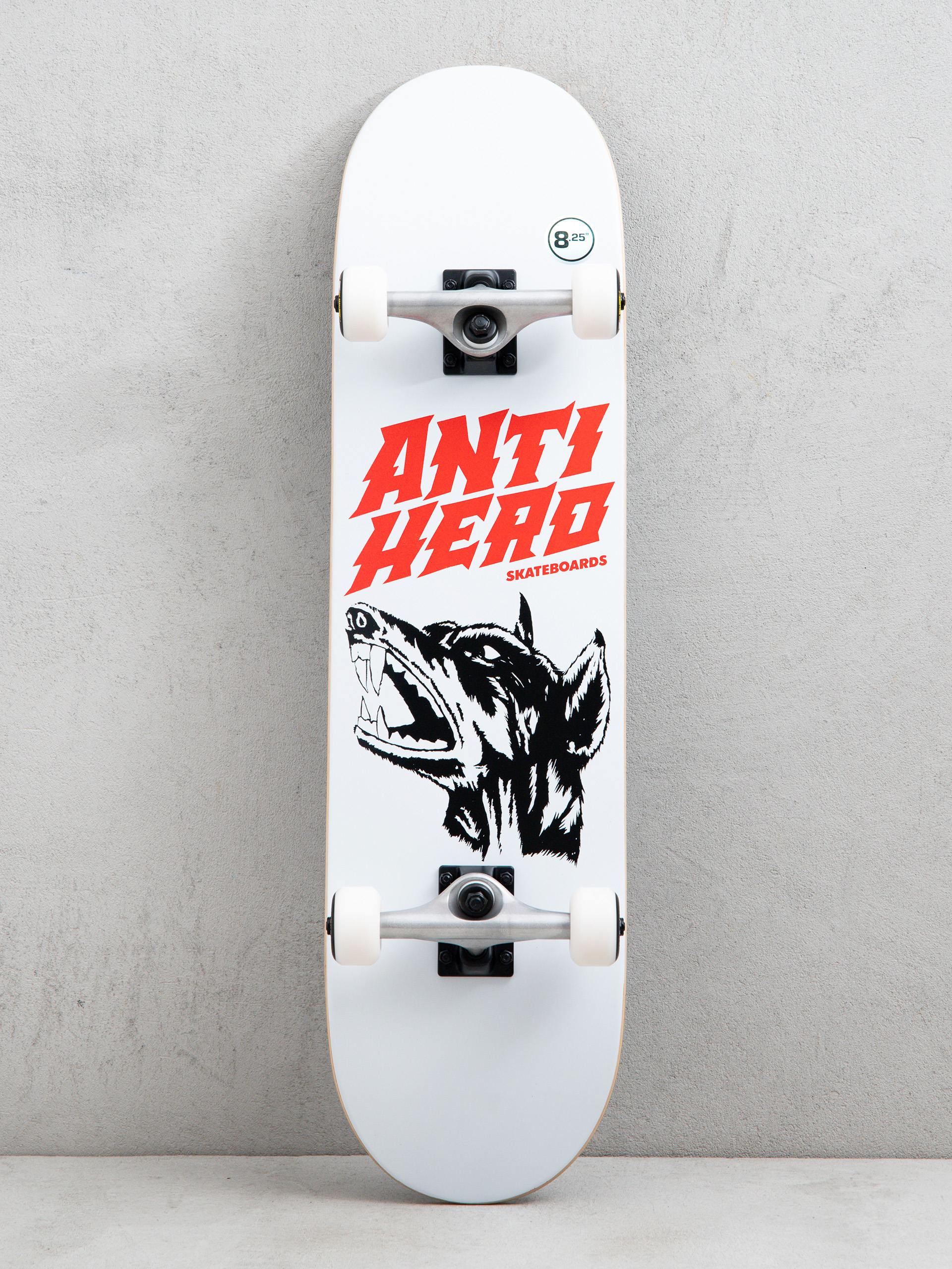 u0421u043au0435u0439u0442u0431u043eu0440u0434 Antihero Hellhounds (white)