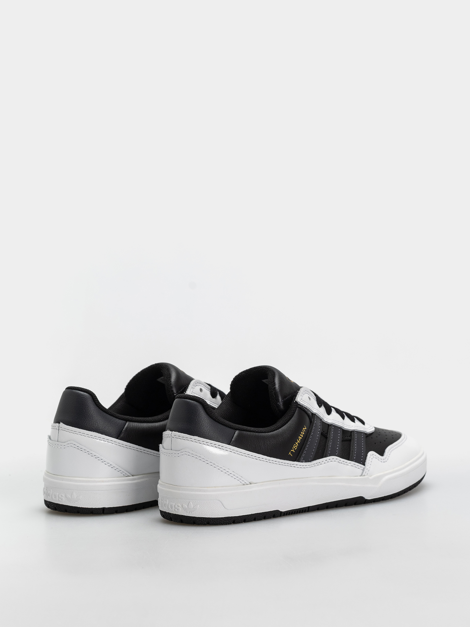 Взуття adidas Tyshawn II (cblack/carbon/ftwwht)