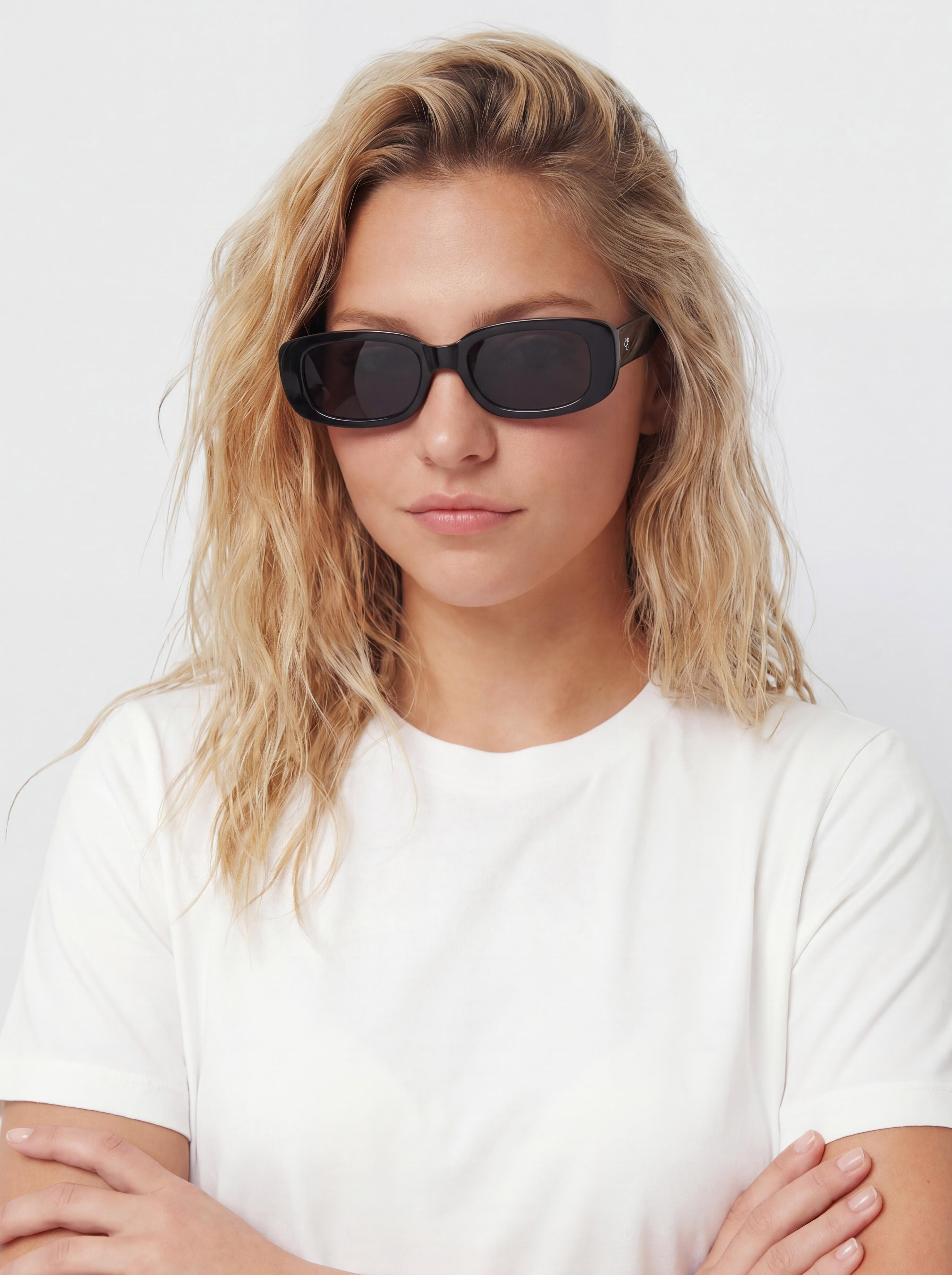 Сонцезахисні окуляри CHPO Nicole (matte black/black)
