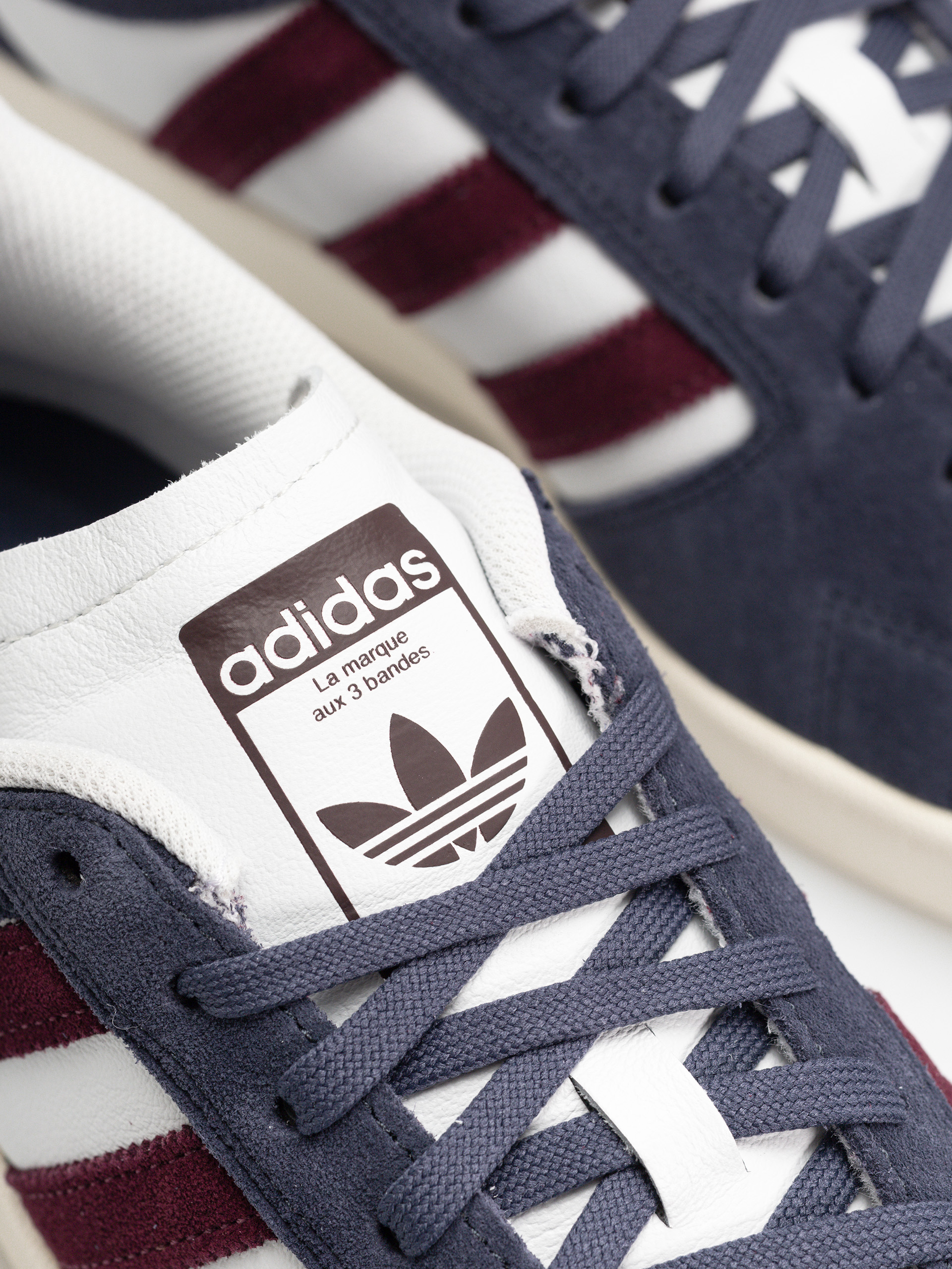 Взуття adidas Superskate Low (shanav/maroon/crywht)