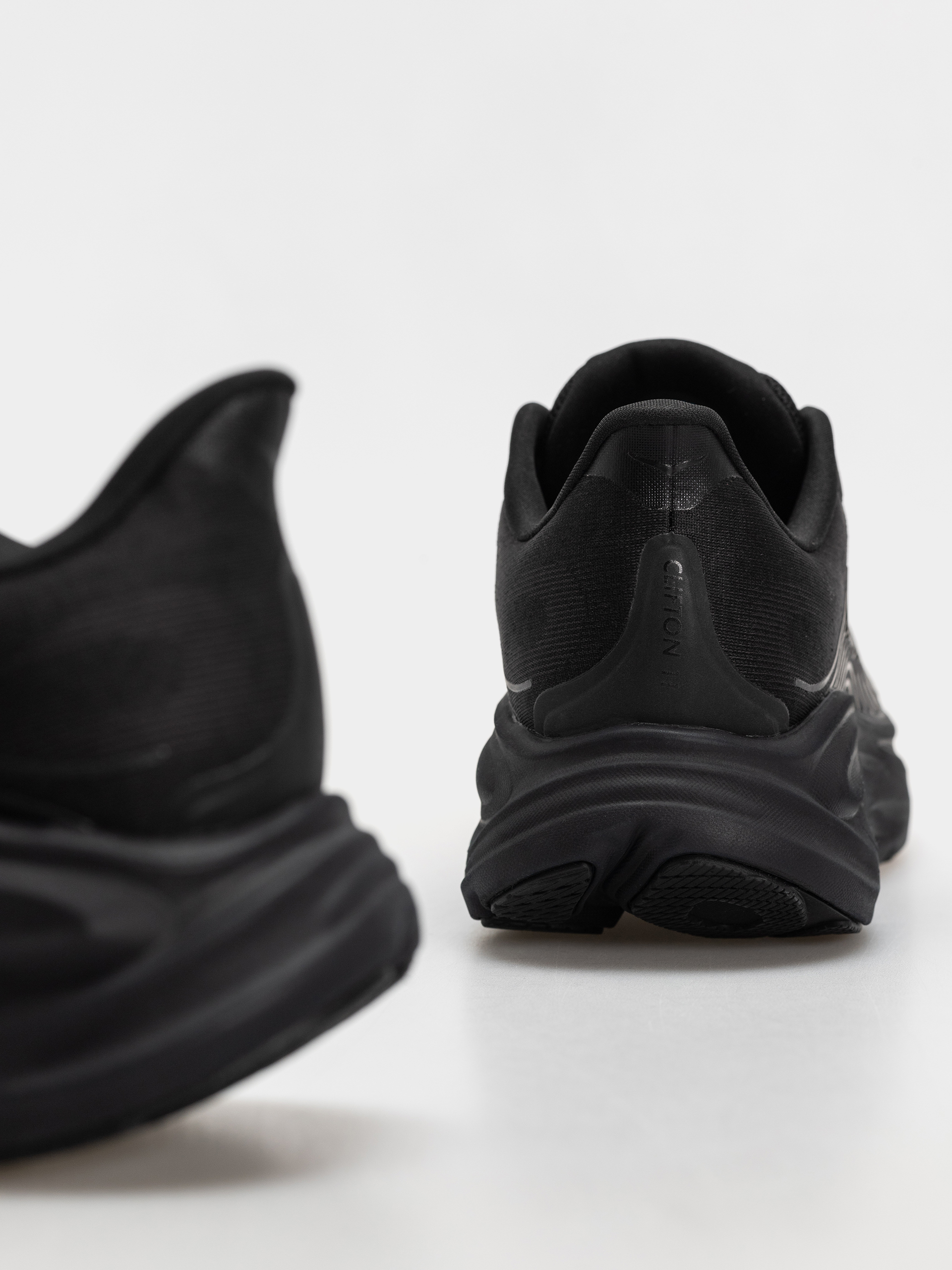Взуття Hoka Clifton 11 (black/black)