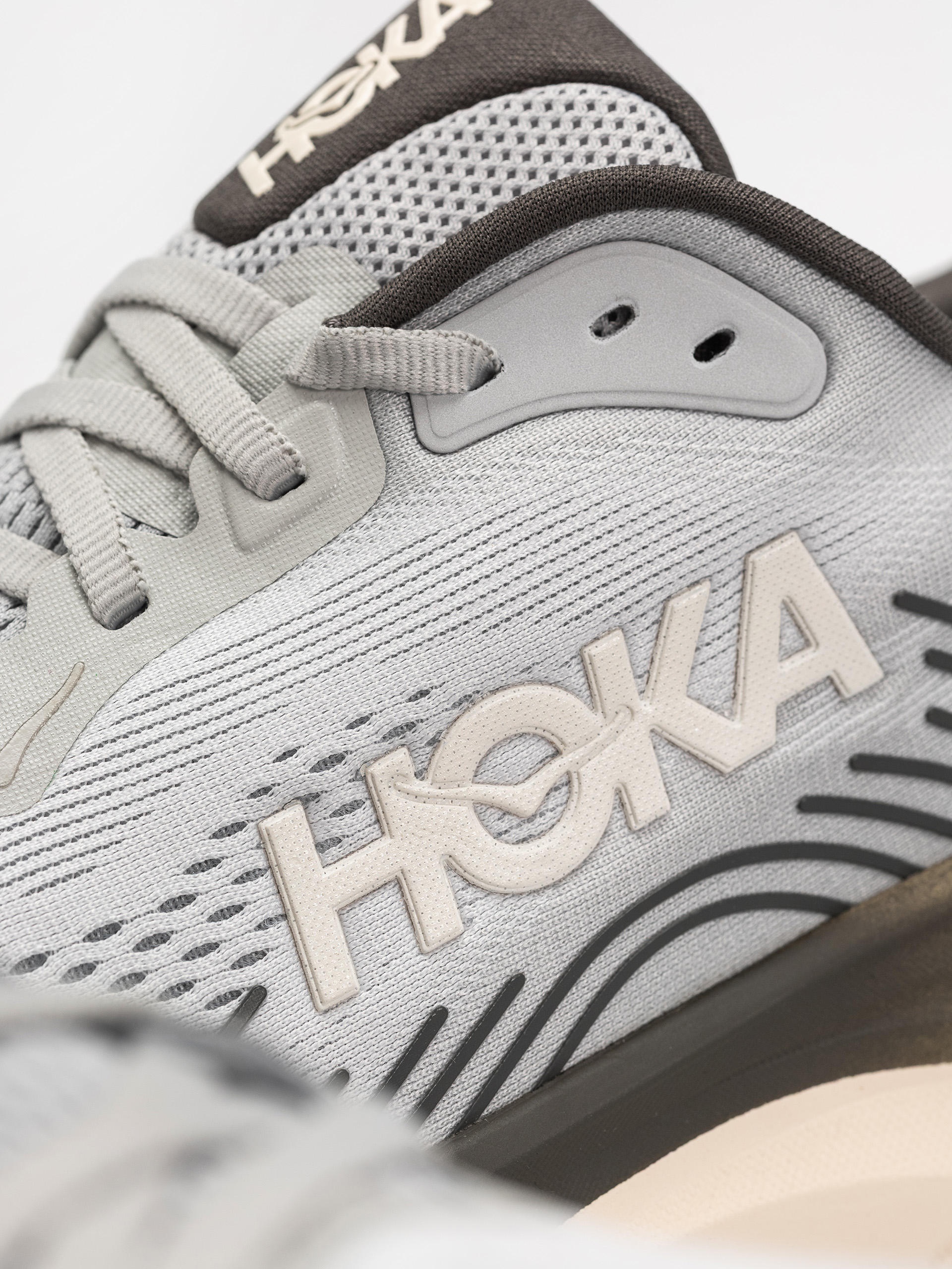 Взуття Hoka Clifton 11 (stardust/alabaster)