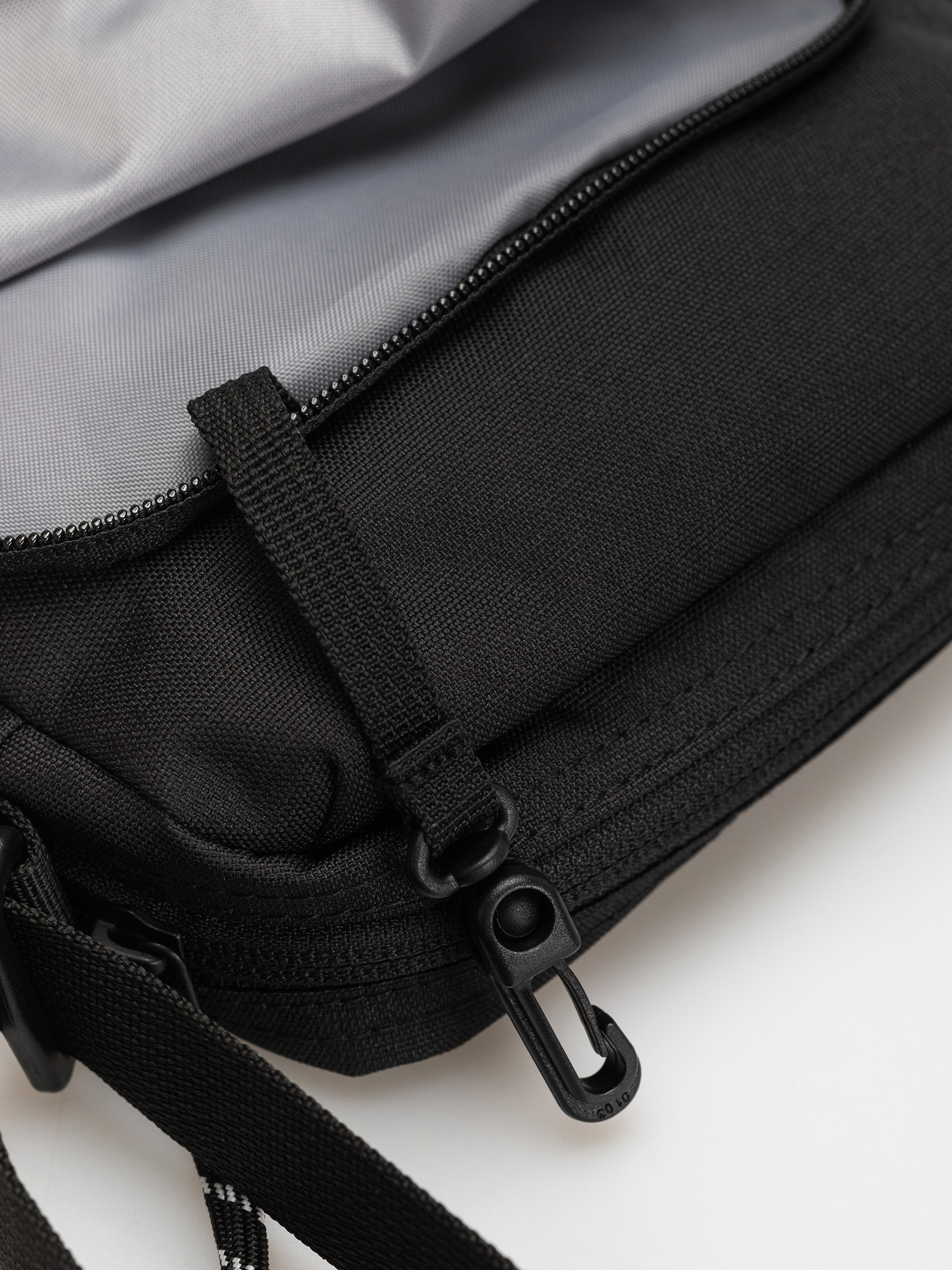 Сумка на пояс Eastpak Mini Pro (cs black pro)
