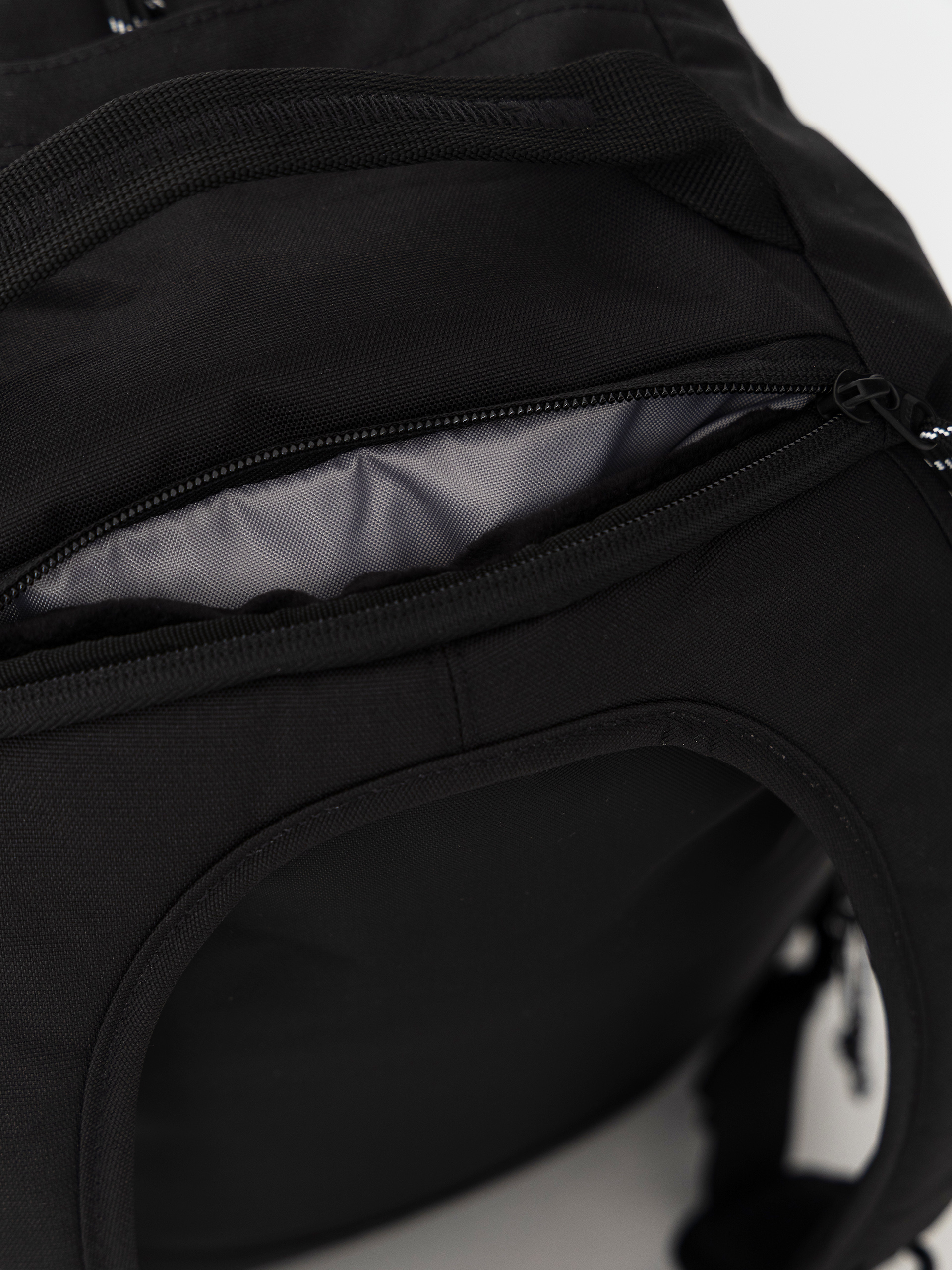 Рюкзак Eastpak Volker Pro (cs black pro)