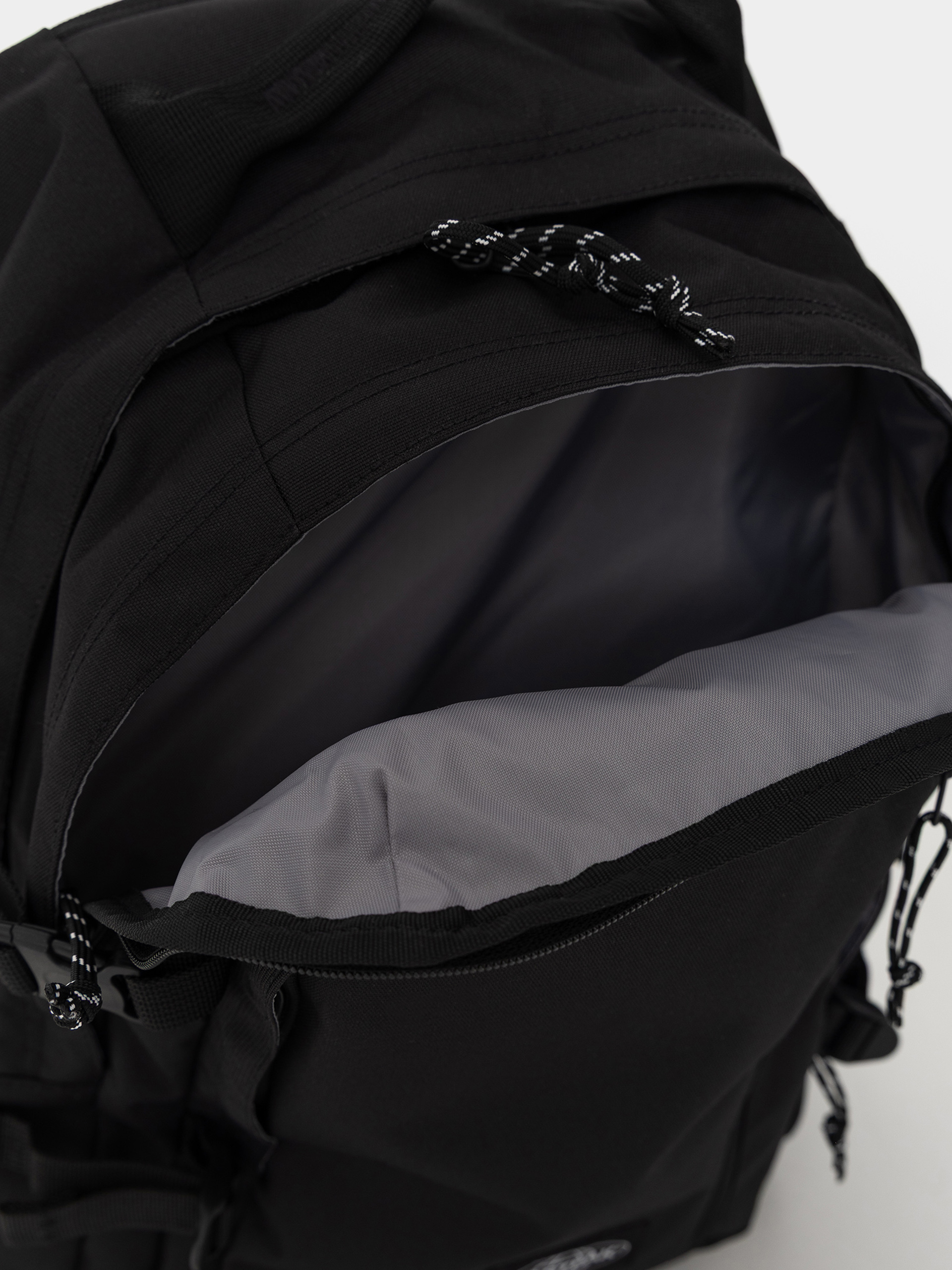 Рюкзак Eastpak Volker Pro (cs black pro)