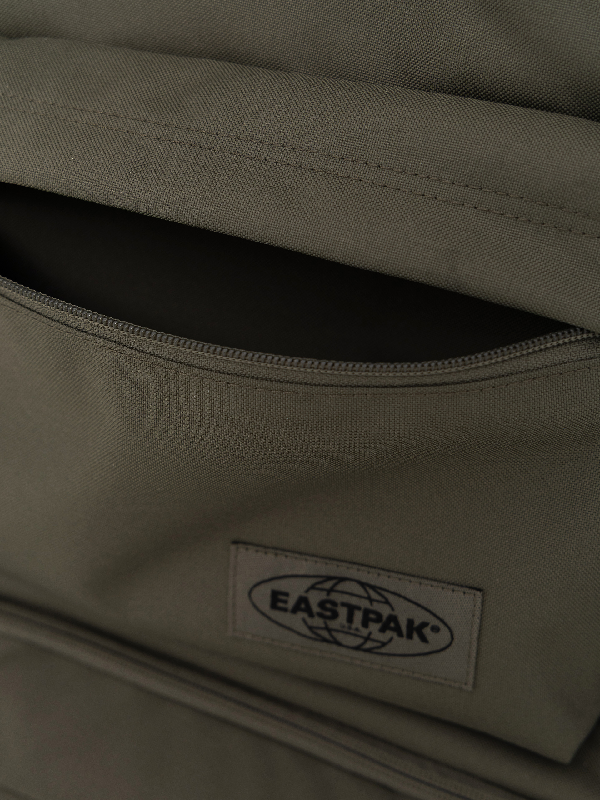 Рюкзак Eastpak Everyday Pak'R (monotone khaki)