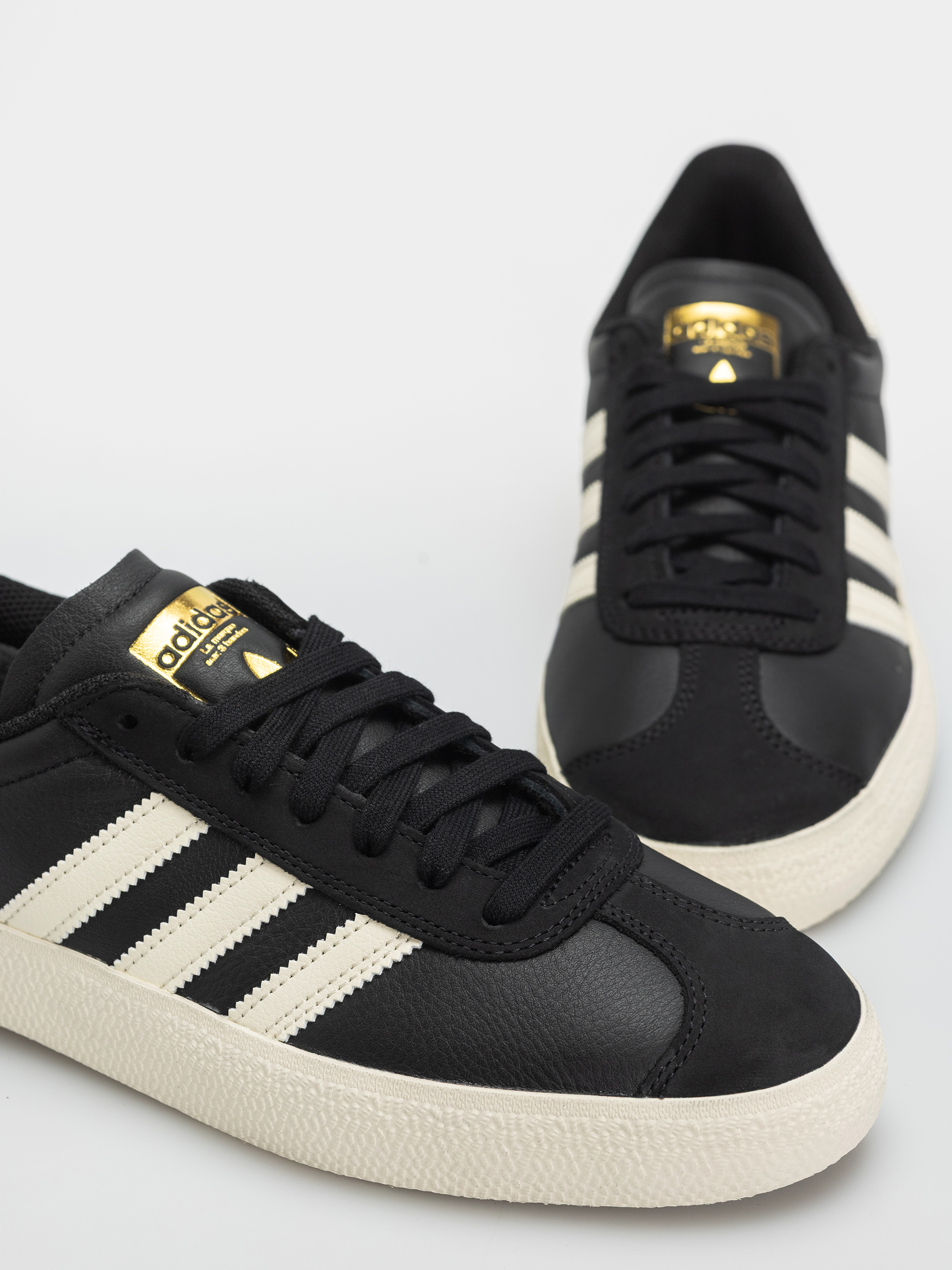 Взуття adidas Gazelle Adv (cblack/crewht/goldmt)