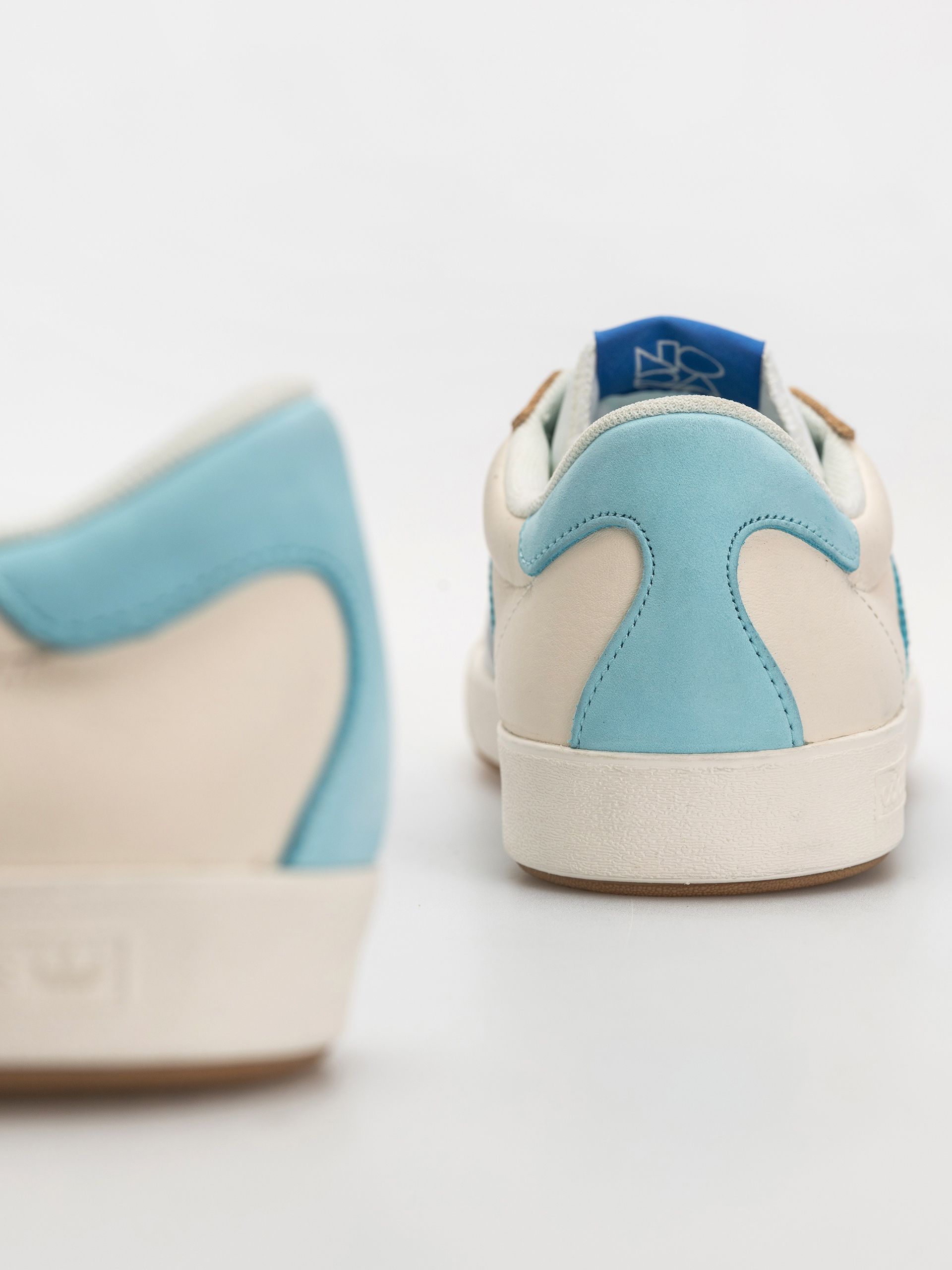 Взуття adidas Nora (cwhite/bliblu/cwhite)