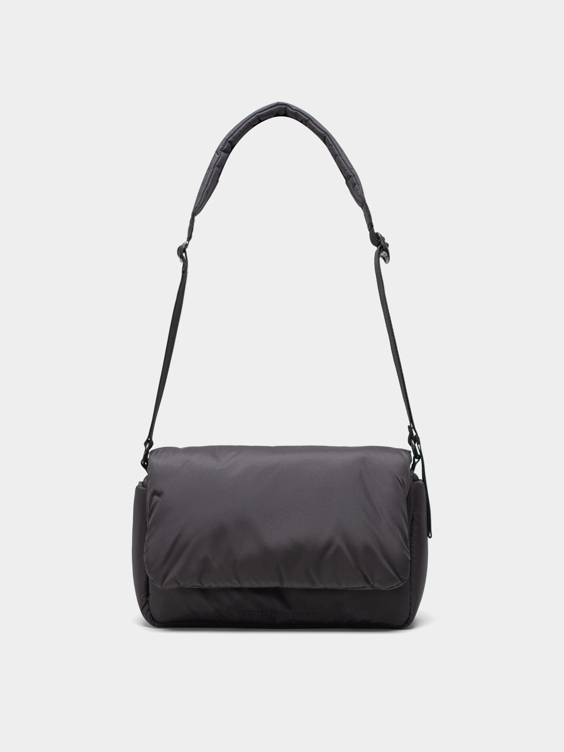 u0421u0443u043cu043au0430 Herschel Supply Co. Cloudform Crossbody (black)