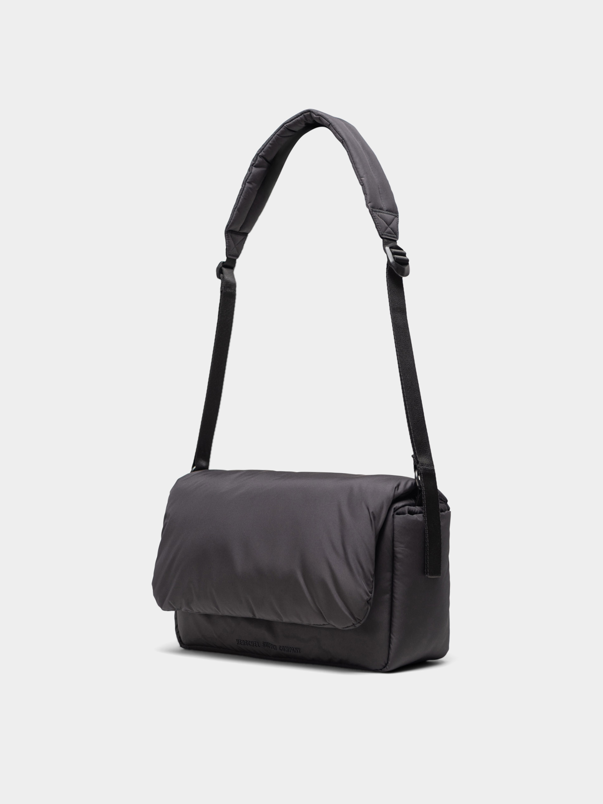 Сумка Herschel Supply Co. Cloudform Crossbody (black)