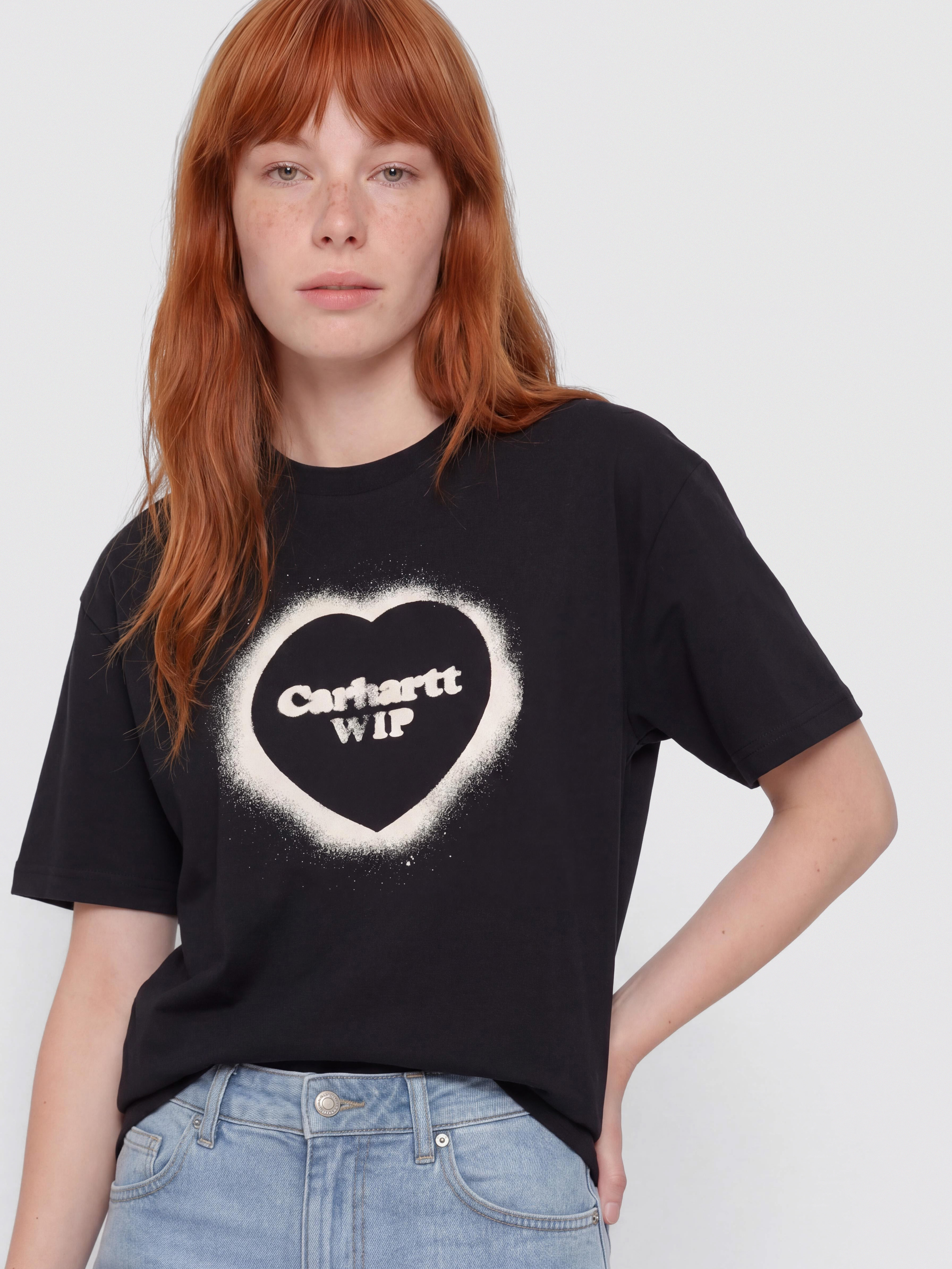 Футболка Carhartt WIP Spray Heart Wmn (black)
