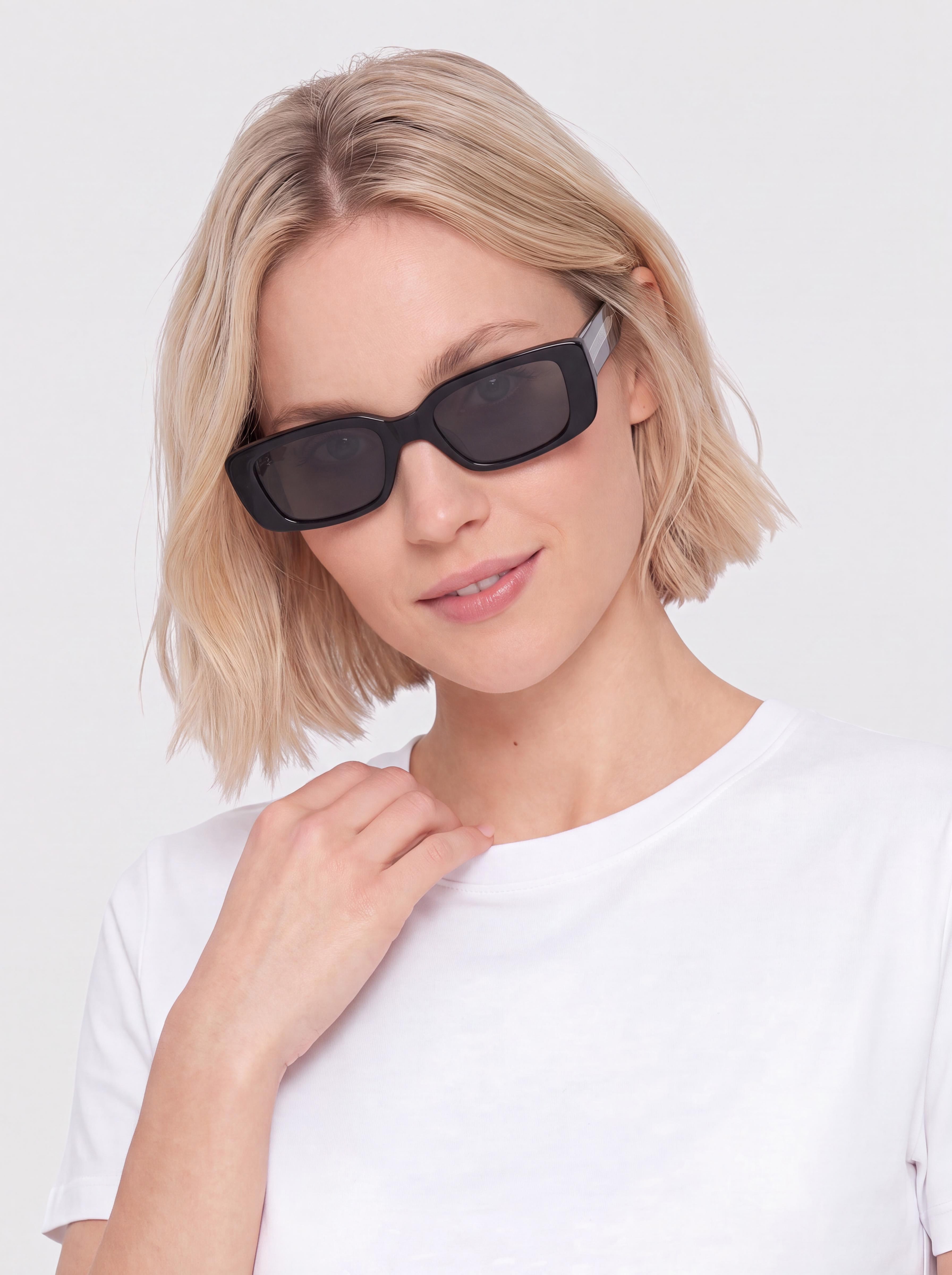 Сонцезахисні окуляри MessyWeekend Grace Iso (black/transparent)
