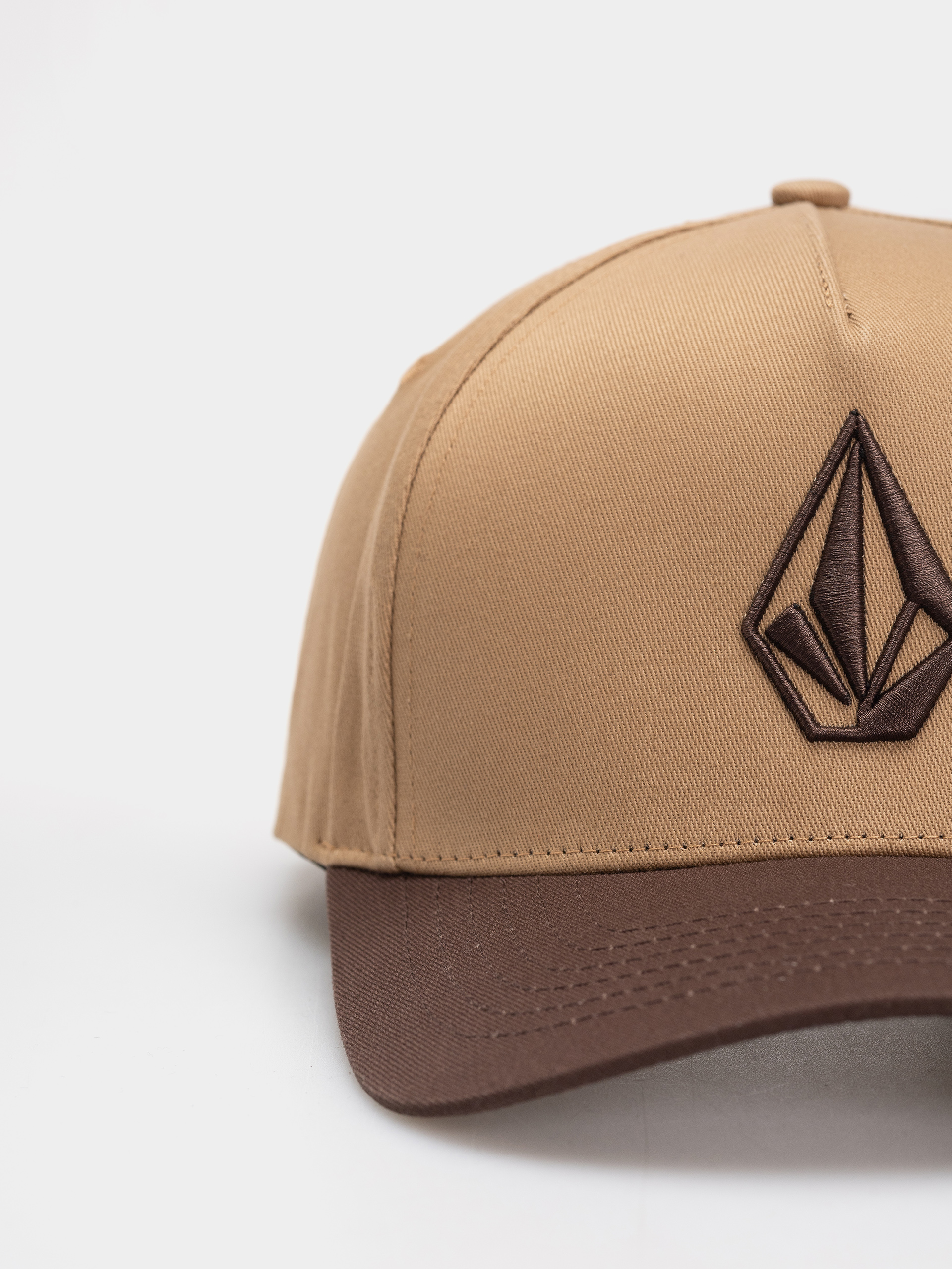 Кепка Volcom Embossed Stone (cacao)