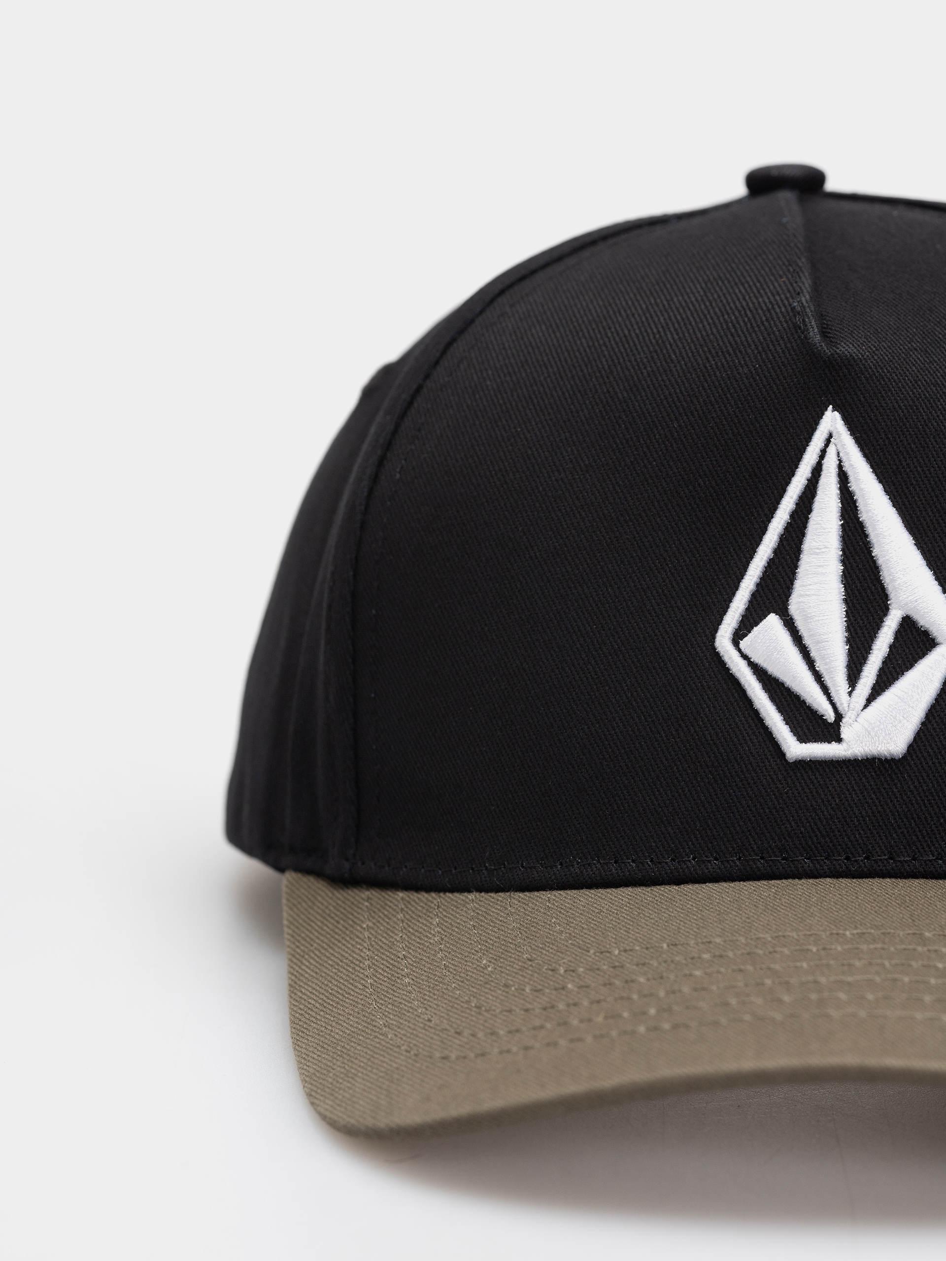 Кепка Volcom Embossed Stone (wintermoss)