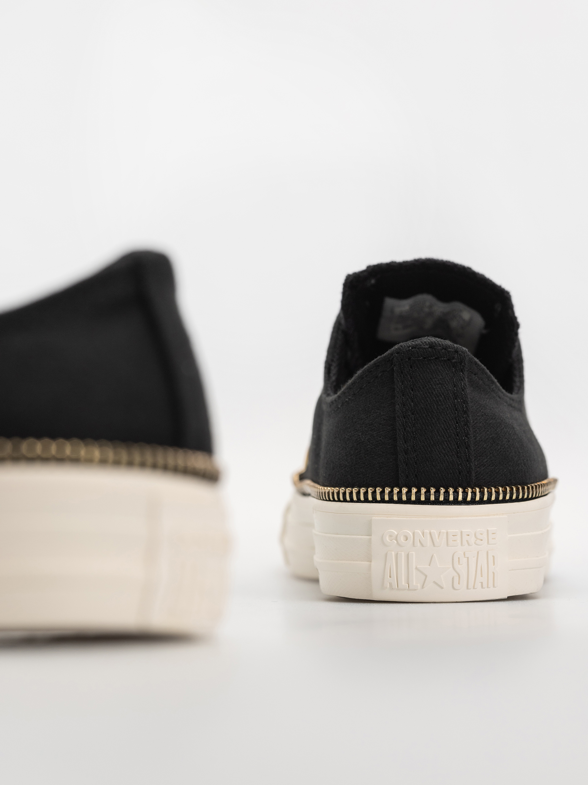 Кеди Converse Chuck Taylor All Star Ox Wmn (black/egret/gold)