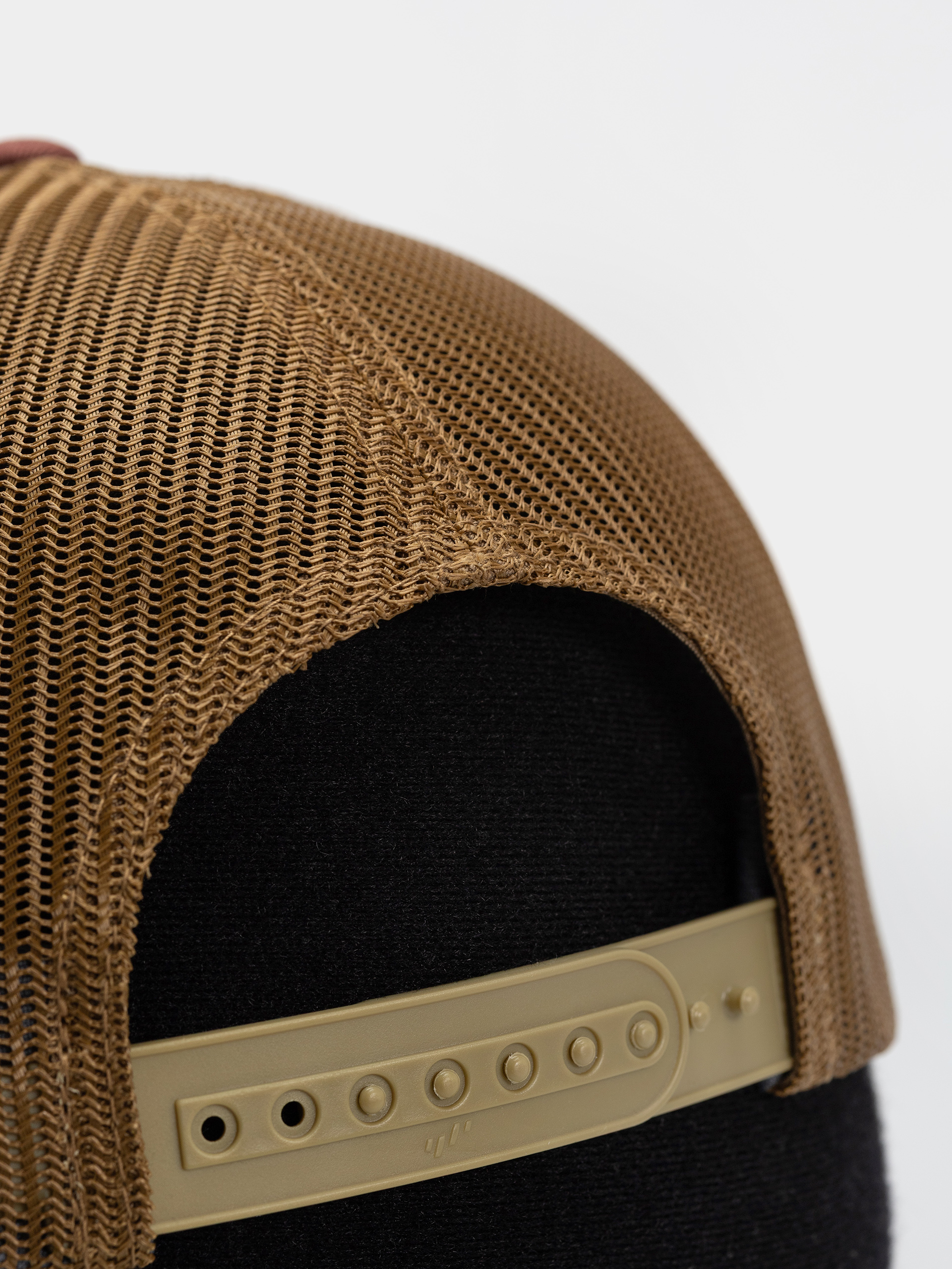 Кепка Columbia Mesh Snap Back (red rocks/delta)