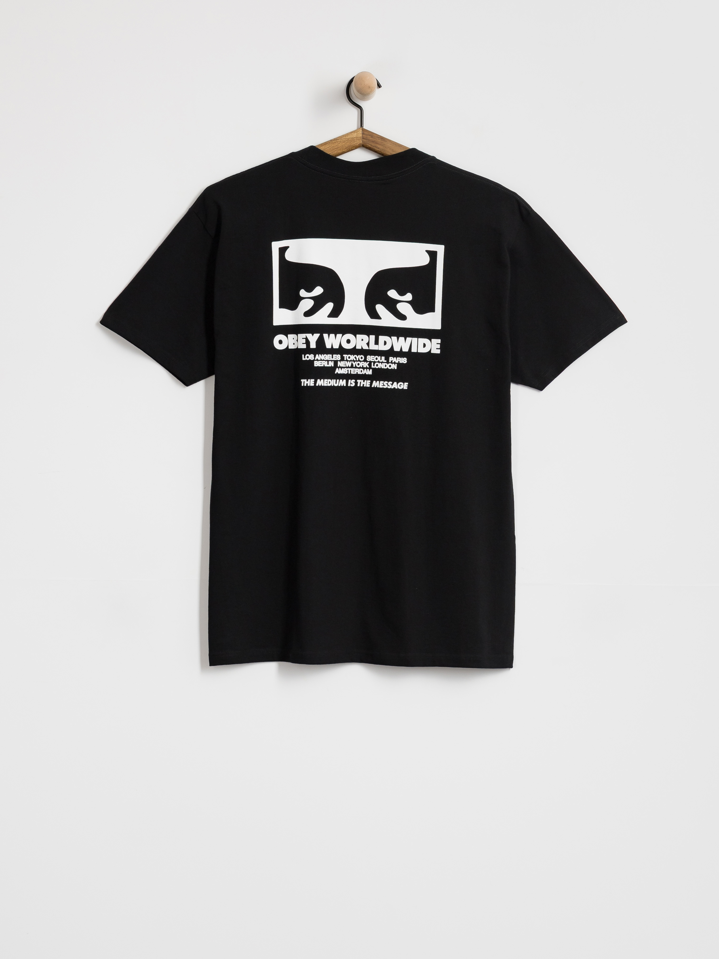 u0424u0443u0442u0431u043eu043bu043au0430 OBEY The Medium Is The Message (black)