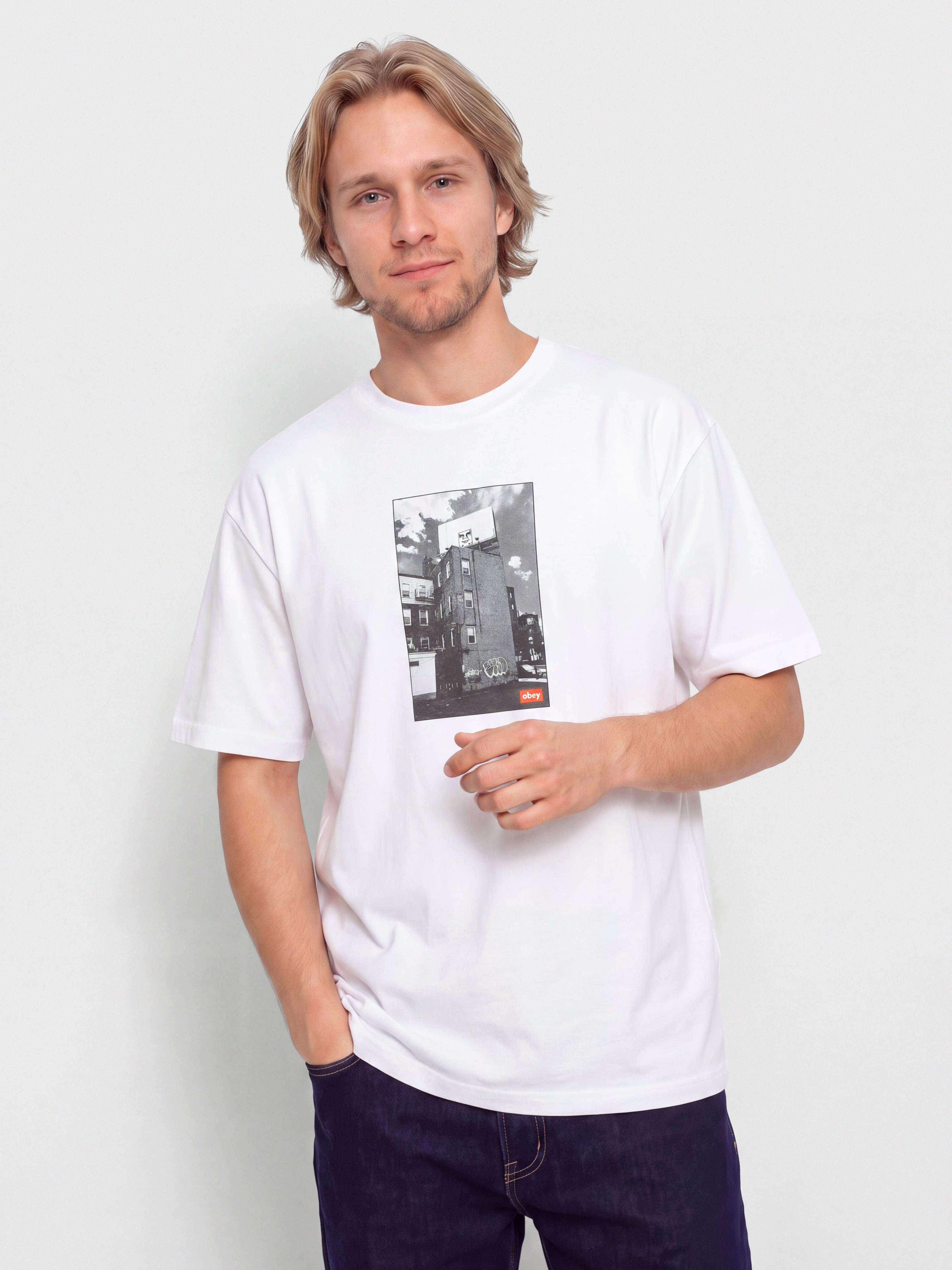 u0424u0443u0442u0431u043eu043bu043au0430 OBEY Boston Billboard (white)