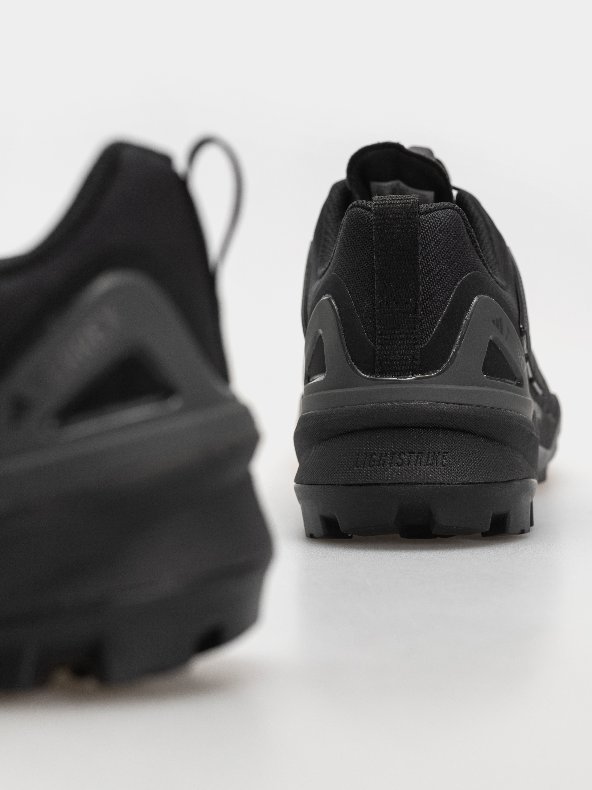 Взуття adidas Terrex Skychaser Gt (cblack/cblack/carbon)