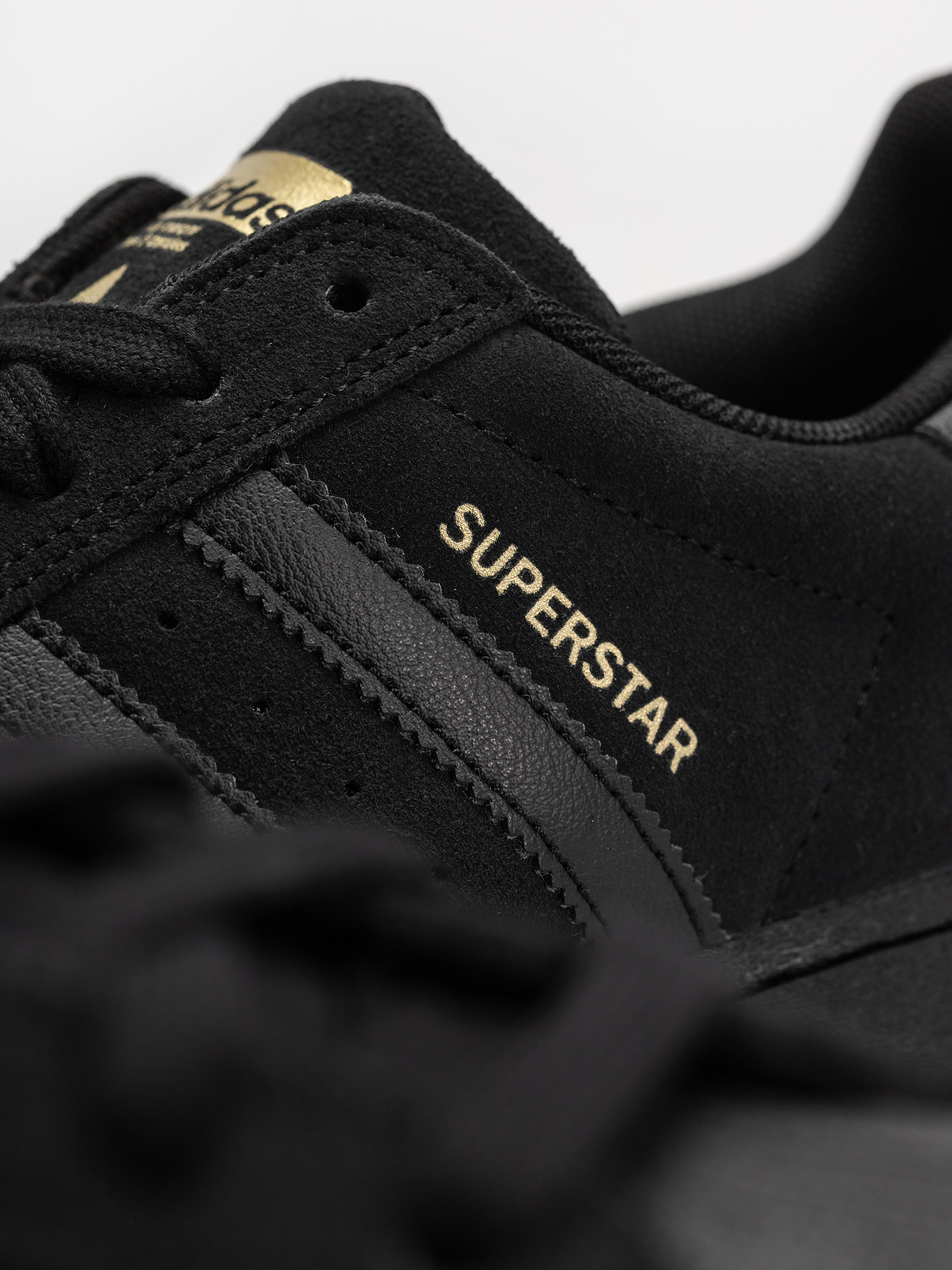 Взуття adidas Superstar Adv (cblack/cblack/goldmt)